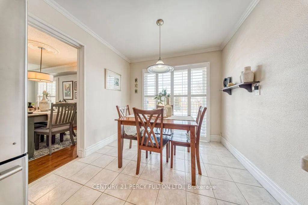 Photo 23 of 1037 Maury Crescent, Pickering, Liverpool — HOMEH