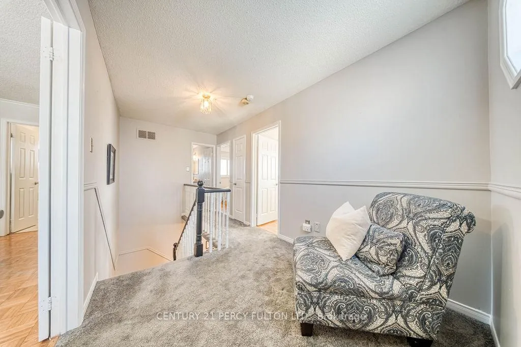 Photo 25 of 1037 Maury Crescent, Pickering, Liverpool — HOMEH