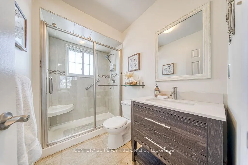 Photo 30 of 1037 Maury Crescent, Pickering, Liverpool — HOMEH