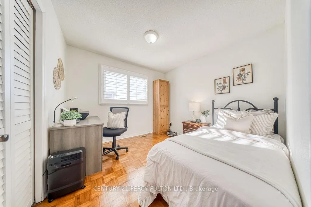 Photo 34 of 1037 Maury Crescent, Pickering, Liverpool — HOMEH