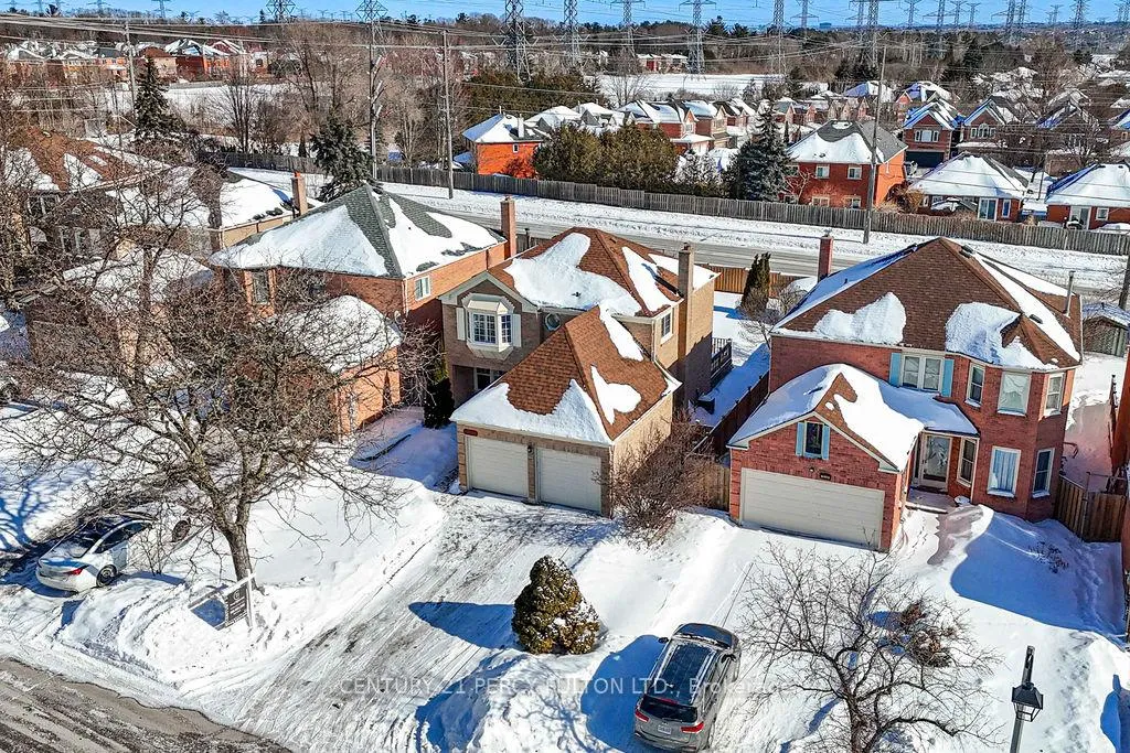 Photo 43 of 1037 Maury Crescent, Pickering, Liverpool — HOMEH
