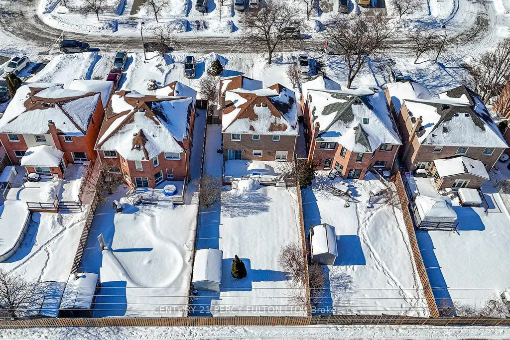 Photo 48 of 1037 Maury Crescent, Pickering, Liverpool — HOMEH