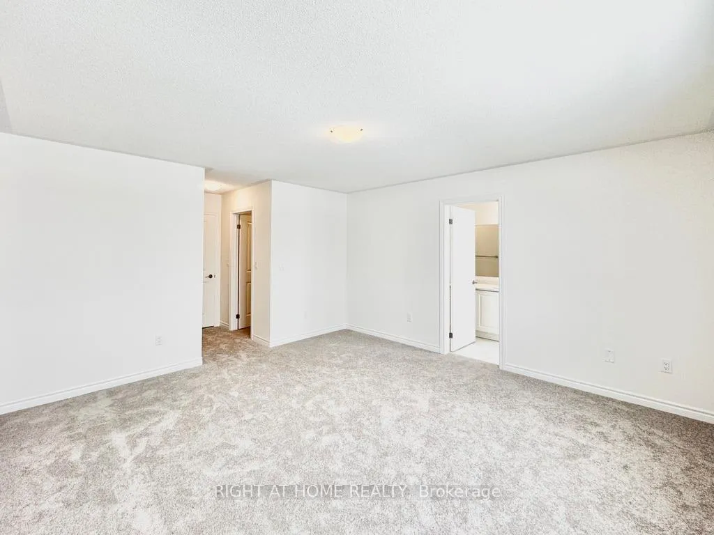 Photo 8 of 140 Greer Street, Barrie, Rural Barrie Southeast — HOMEH