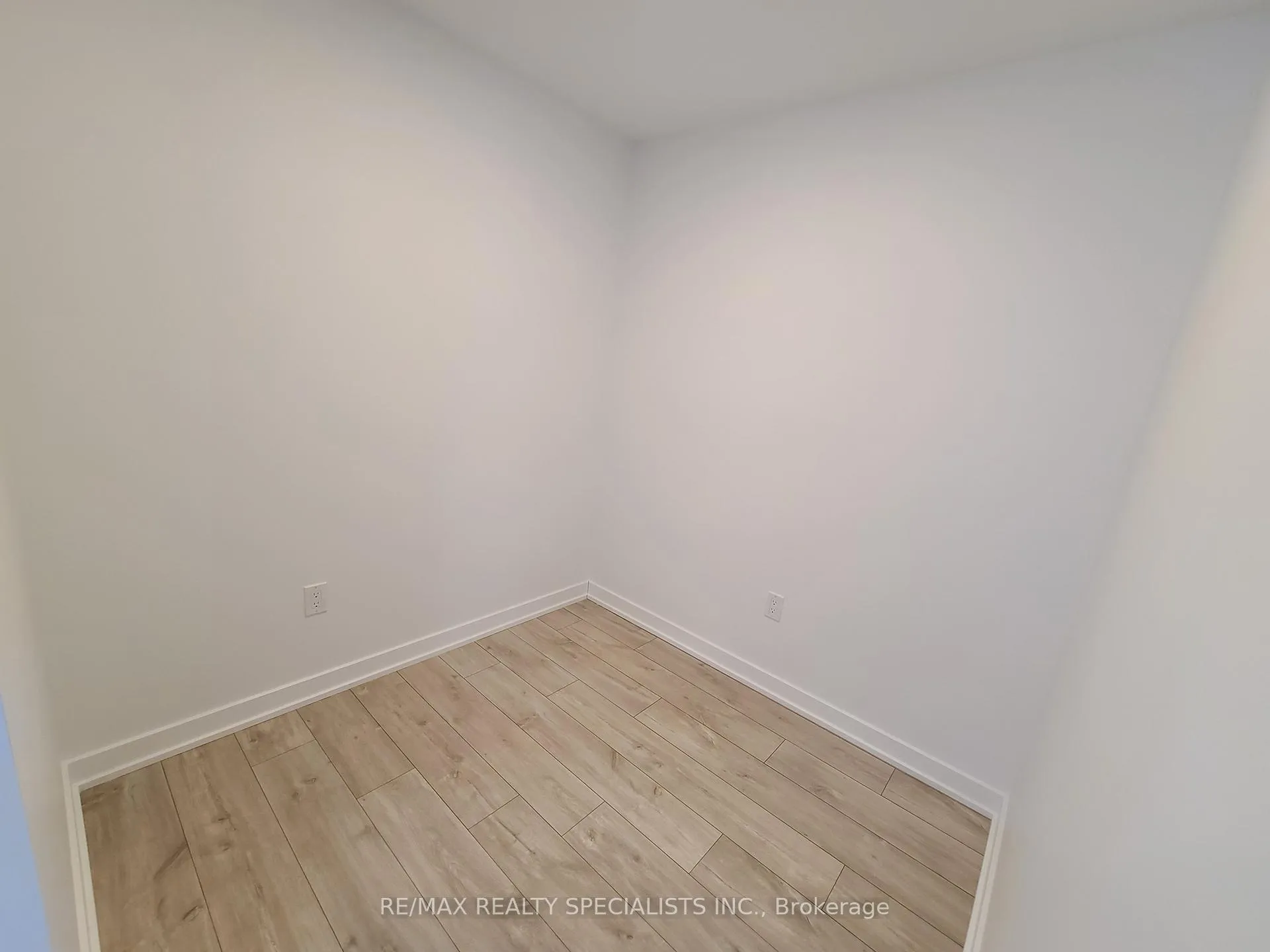 Photo 28 of Unit 708, 720 Whitlock Avenue, Milton, Cobban — HOMEH