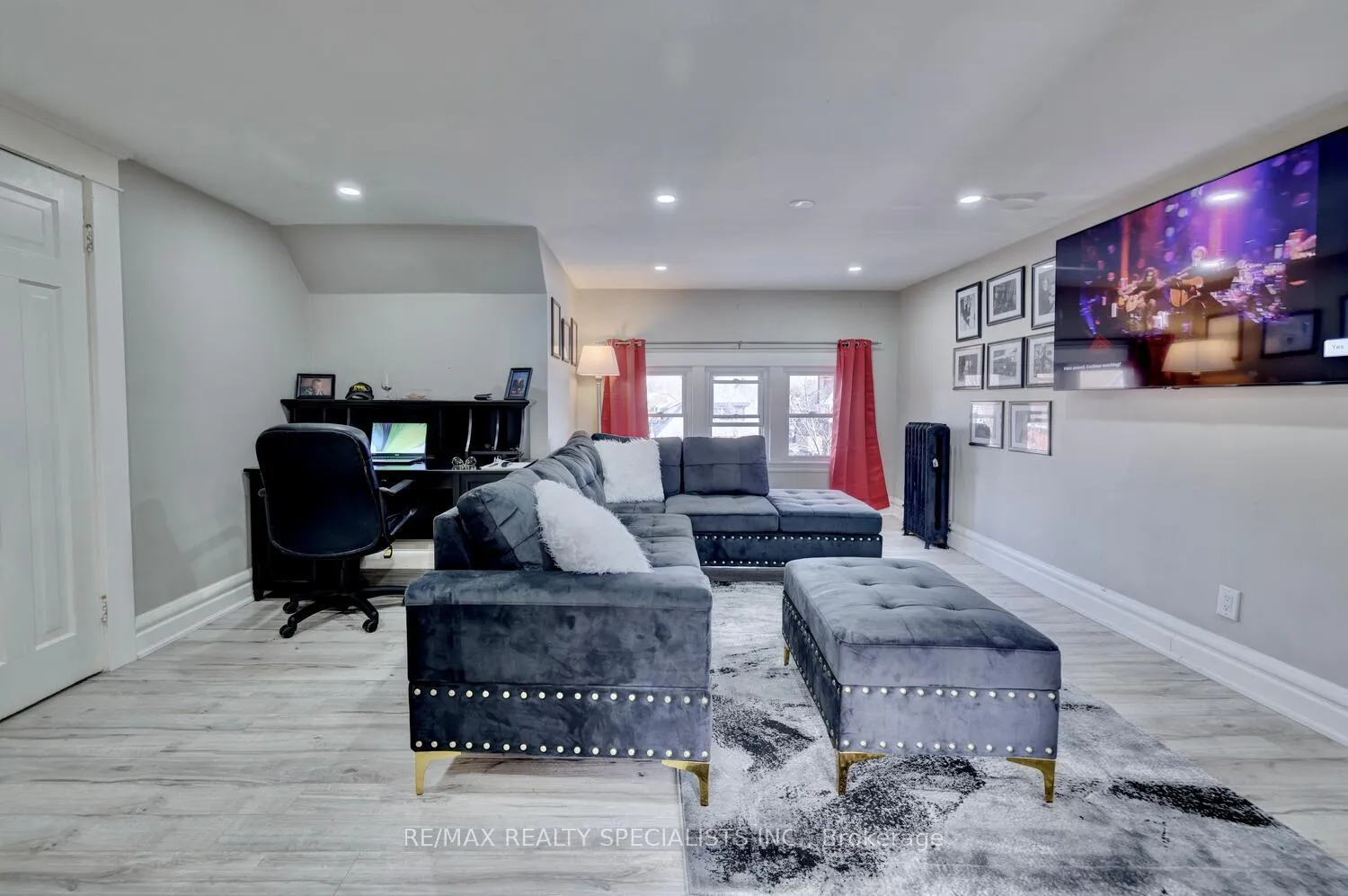 Photo 3 of Unit 3rd Flr, 118 Fairholt Road S, Hamilton, Stipley — HOMEH