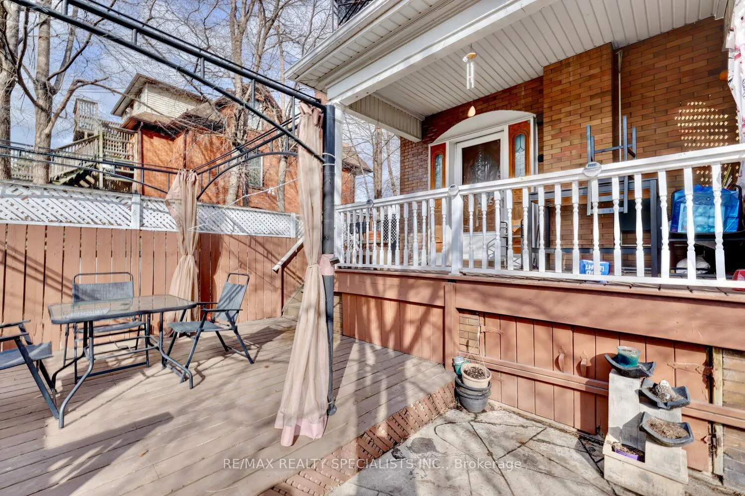 Photo 14 of Unit 3rd Flr, 118 Fairholt Road S, Hamilton, Stipley — HOMEH
