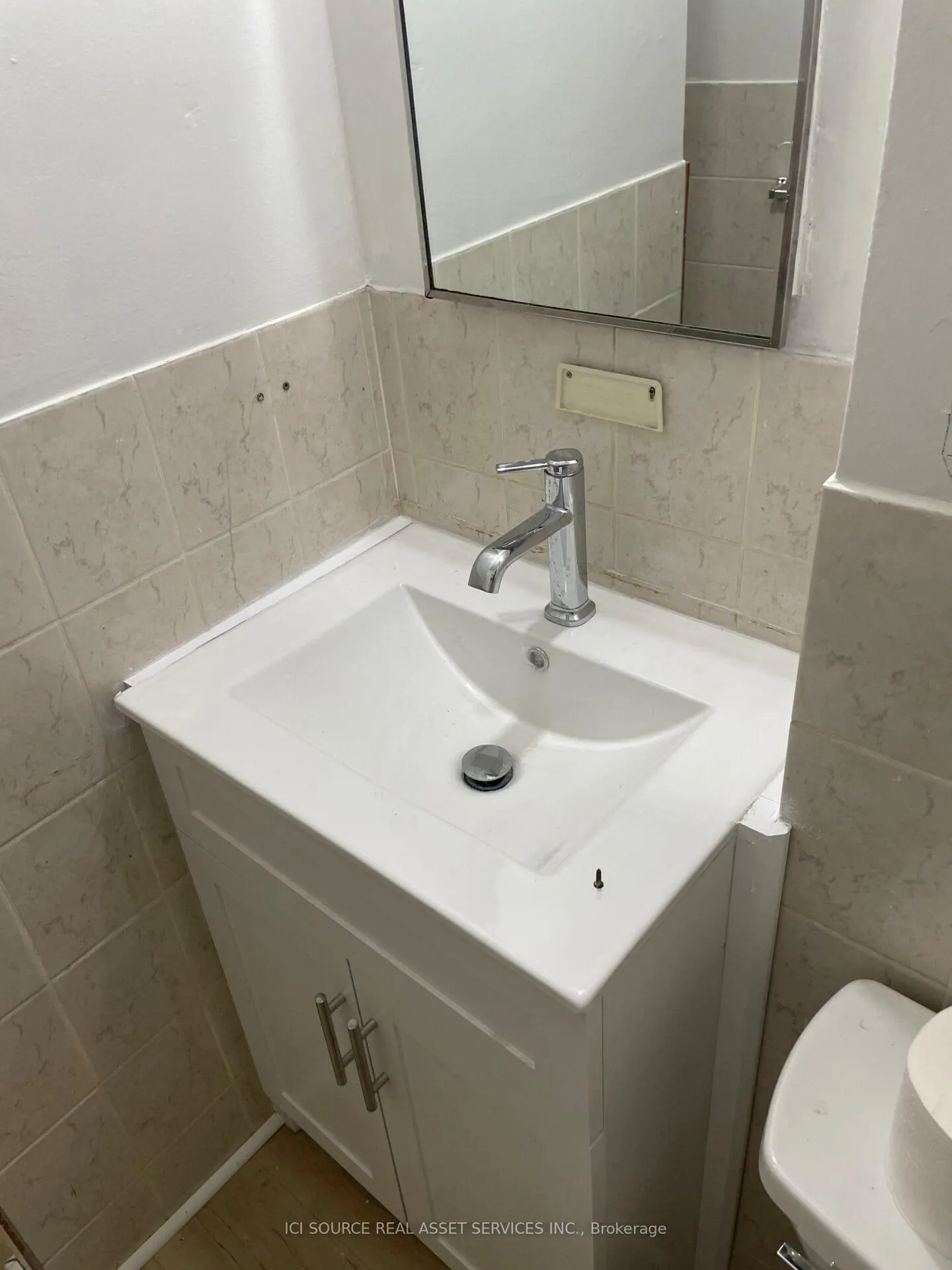 Photo 7 of Unit Floor 3, 862 Danforth Avenue, Toronto, Danforth — HOMEH