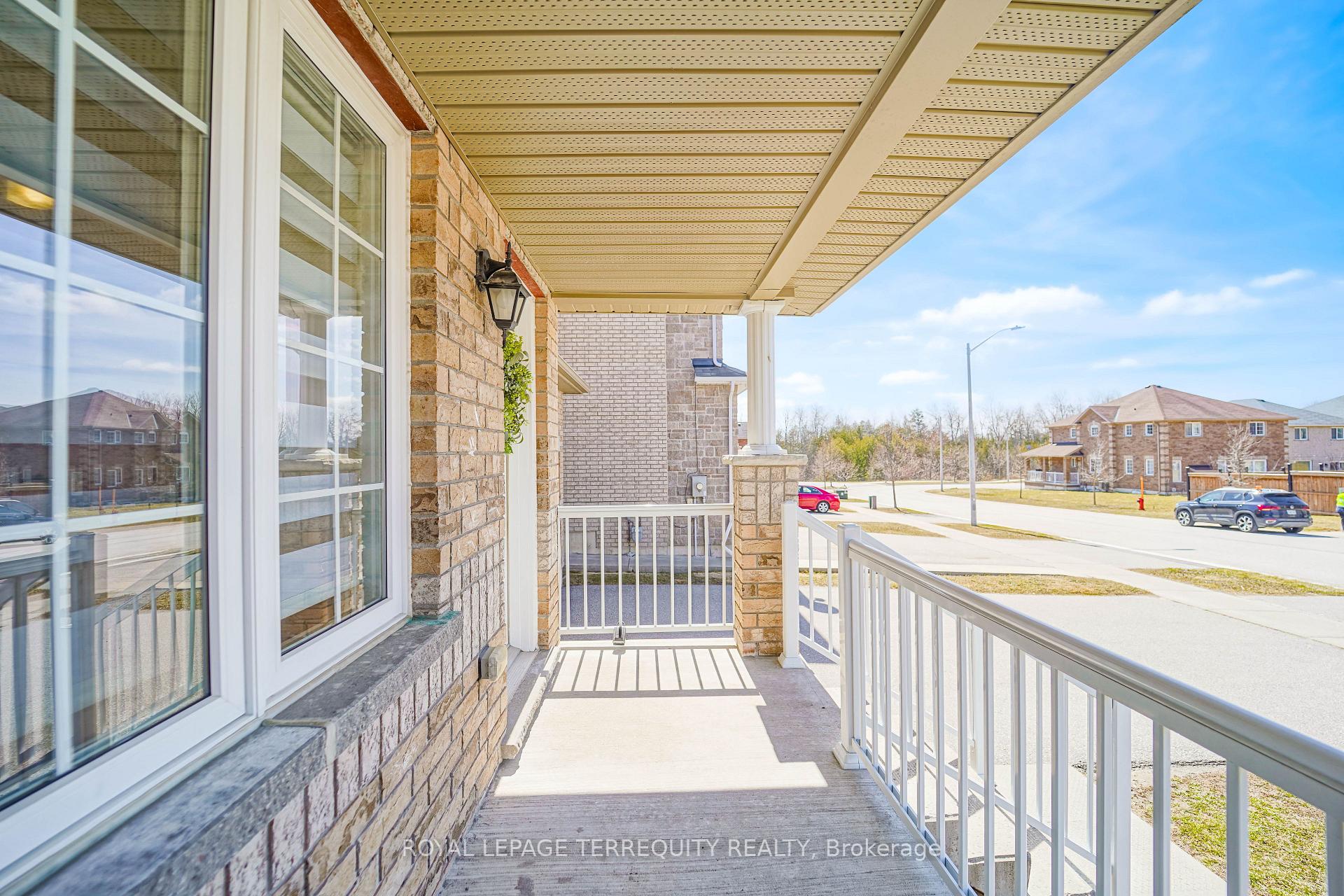 Photo 9 of 2251 Whitewood Crescent, Innisfil, Alcona — HOMEH