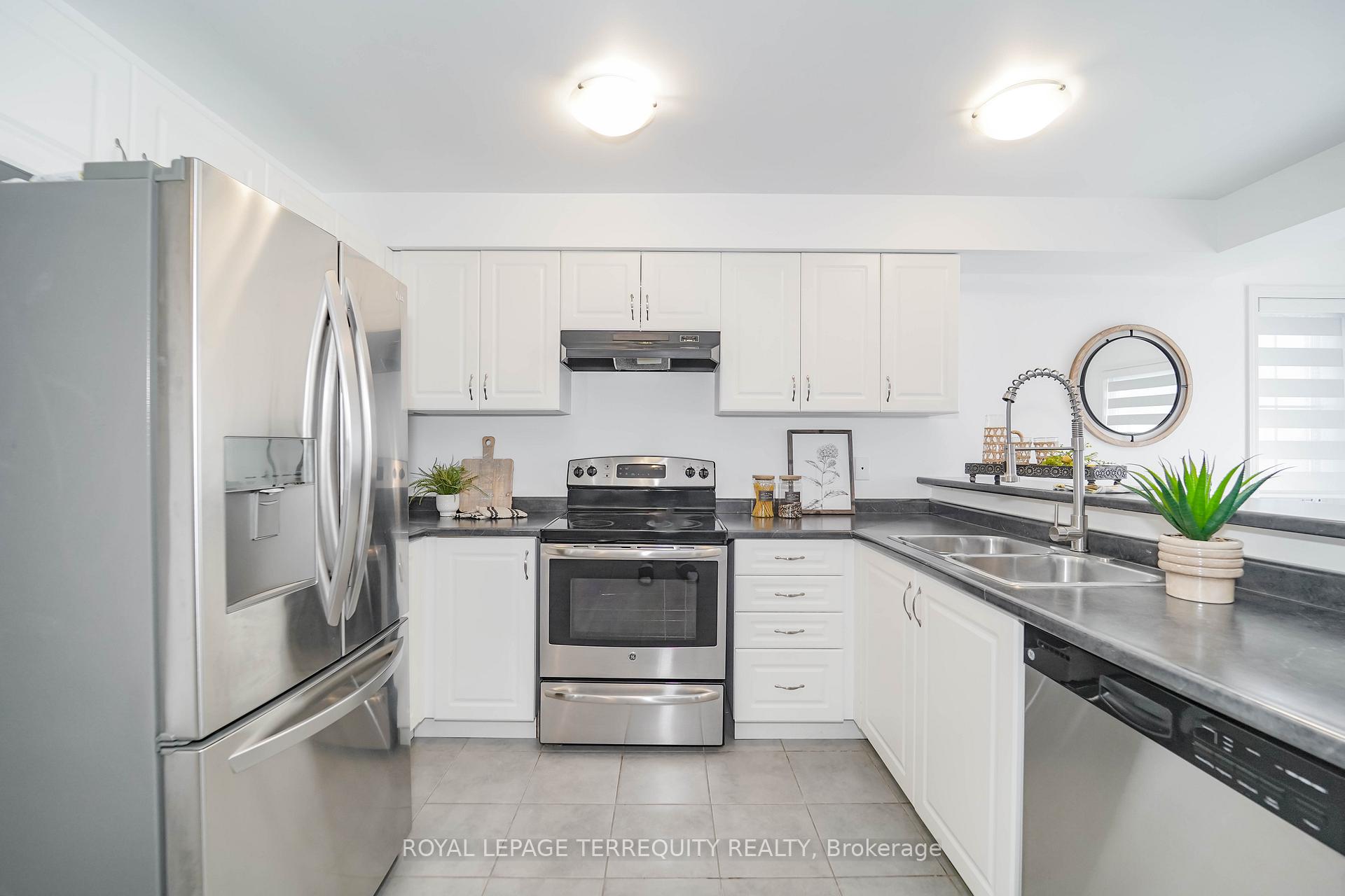 Photo 17 of 2251 Whitewood Crescent, Innisfil, Alcona — HOMEH