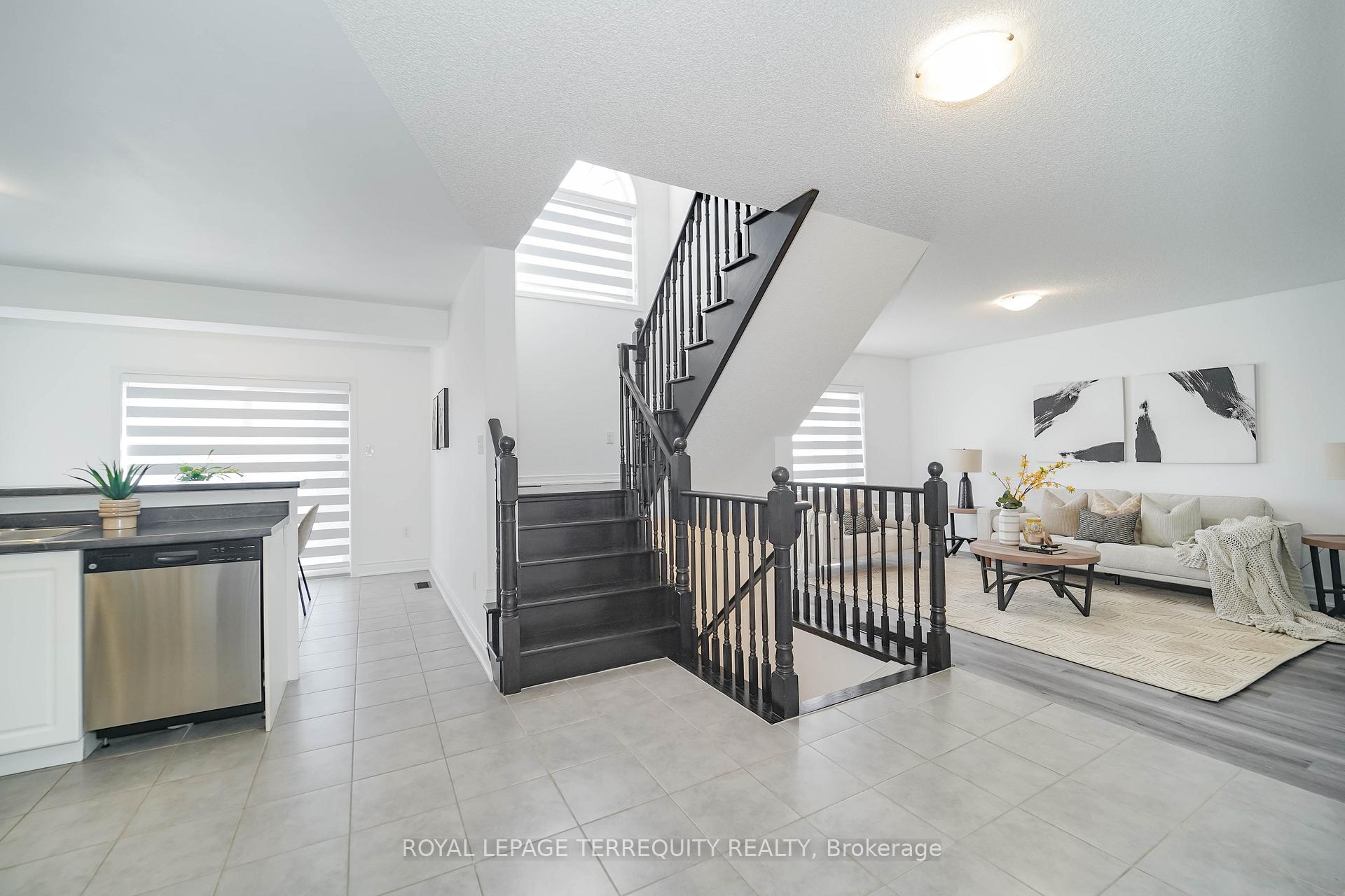 Photo 20 of 2251 Whitewood Crescent, Innisfil, Alcona — HOMEH