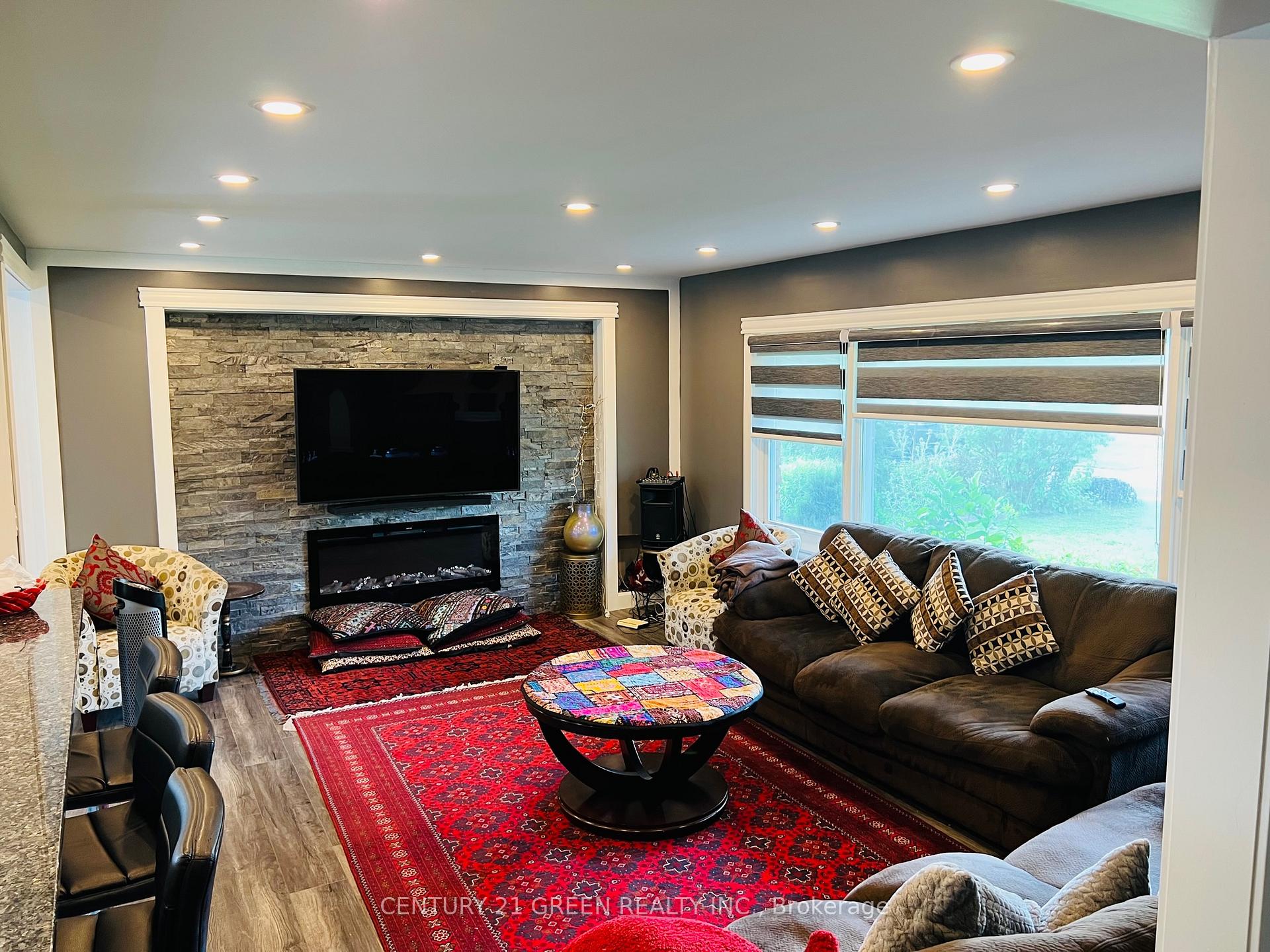 Photo 3 of Unit Upper Level, 13409 Hwy 7, Halton Hills, Rural Halton Hills — HOMEH