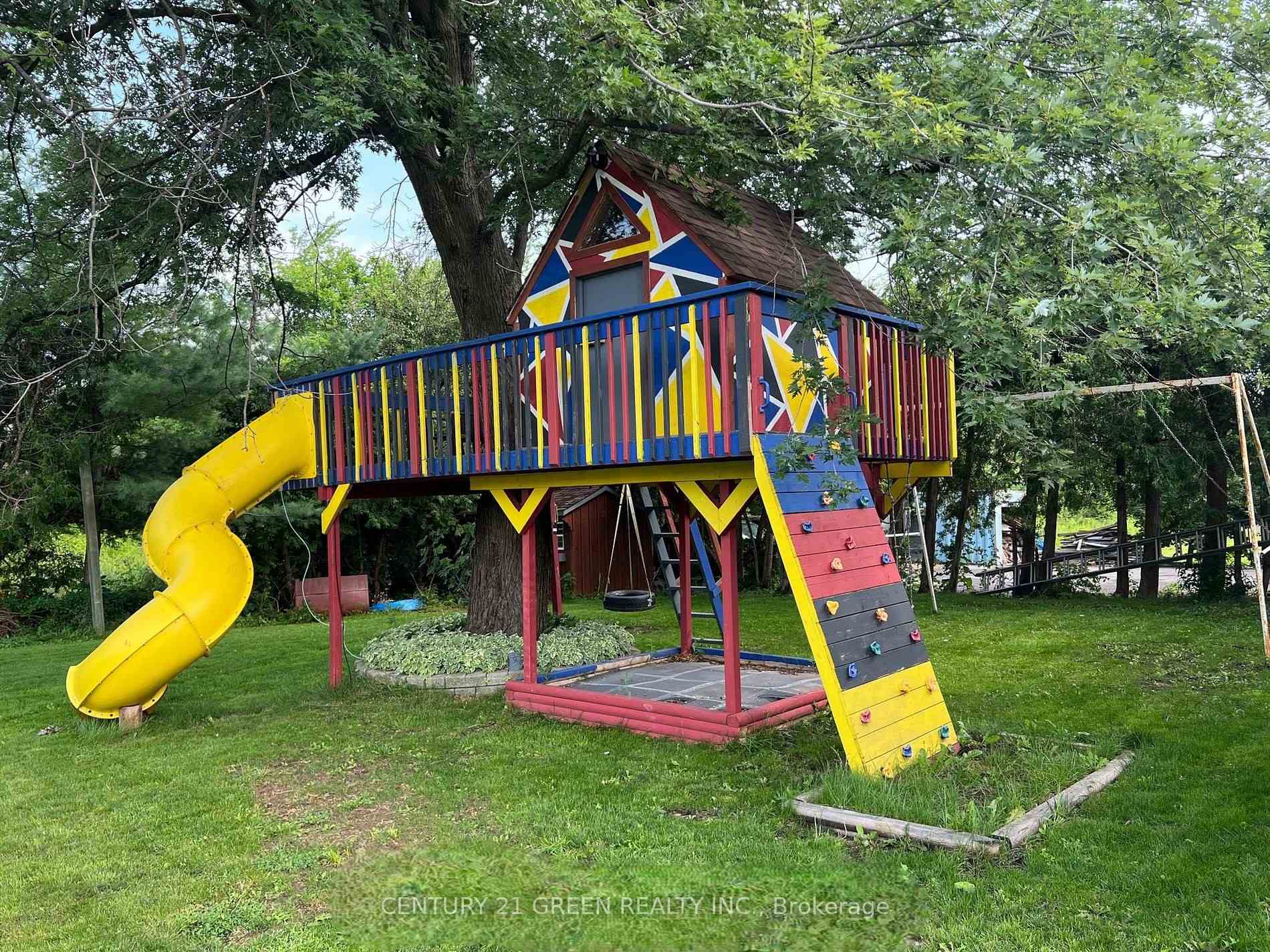 Photo 6 of Unit Upper Level, 13409 Hwy 7, Halton Hills, Rural Halton Hills — HOMEH