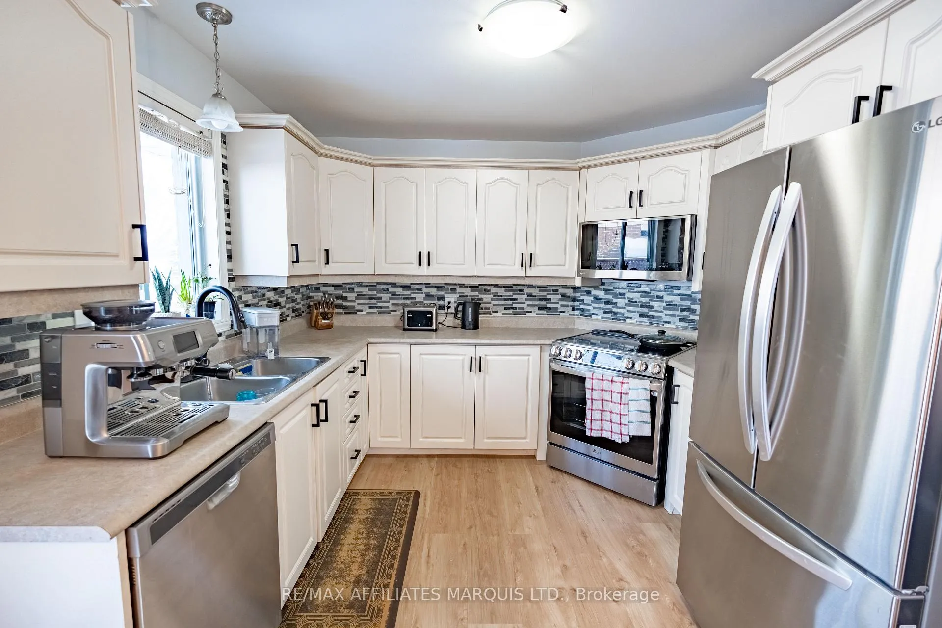 Photo 6 of 1777 Cumberland Street, Cornwall — HOMEH
