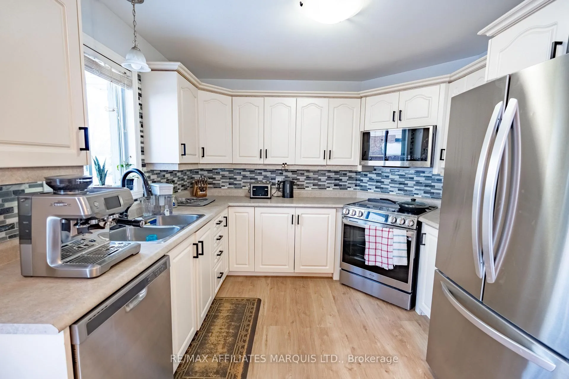Photo 10 of 1777 Cumberland Street, Cornwall — HOMEH