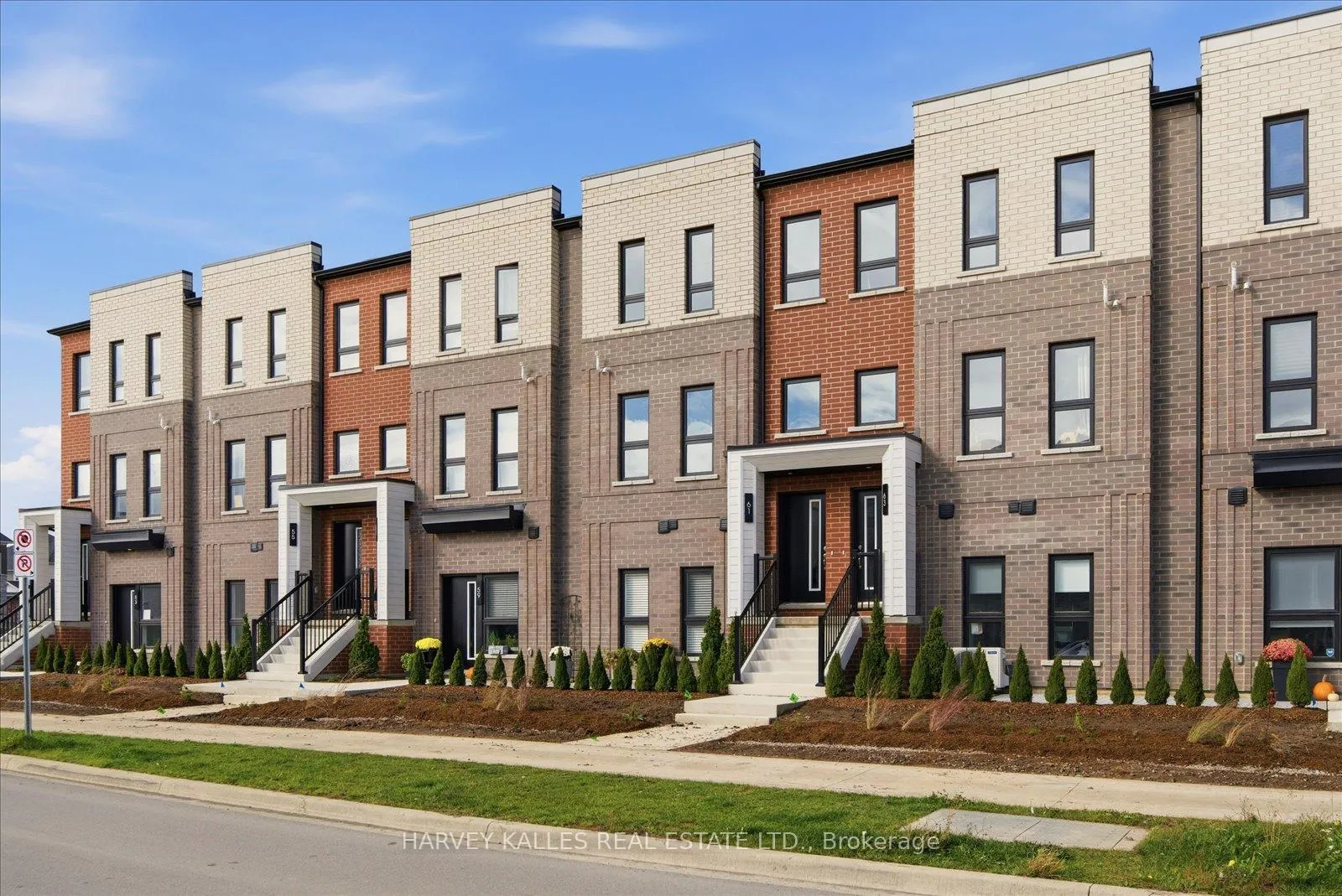 Photo 1 of Unit 47, 61 Great Falls Boulevard, Hamilton, Waterdown — HOMEH