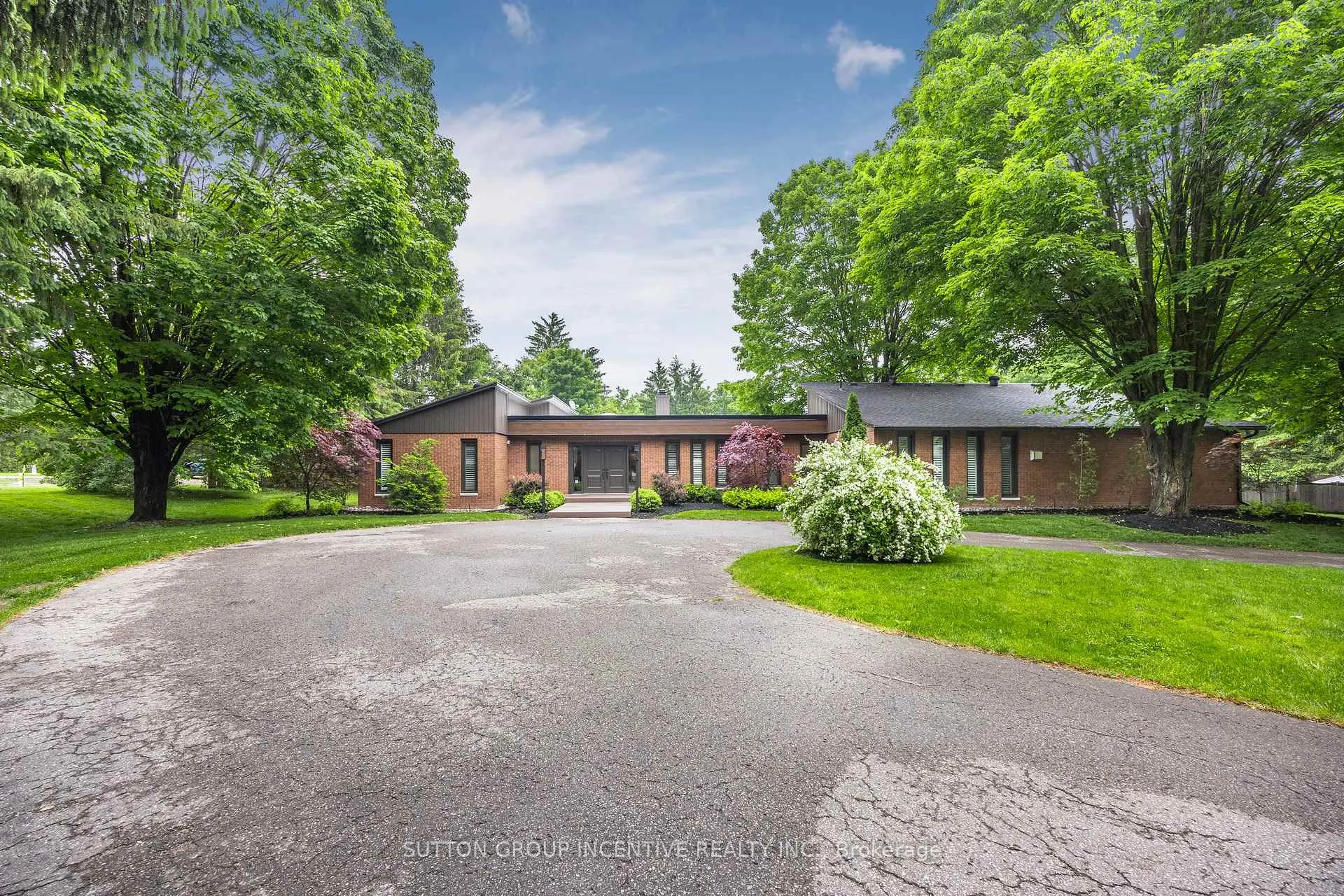 Photo 1 of 214 Hickory Lane, Barrie, Bayshore — HOMEH