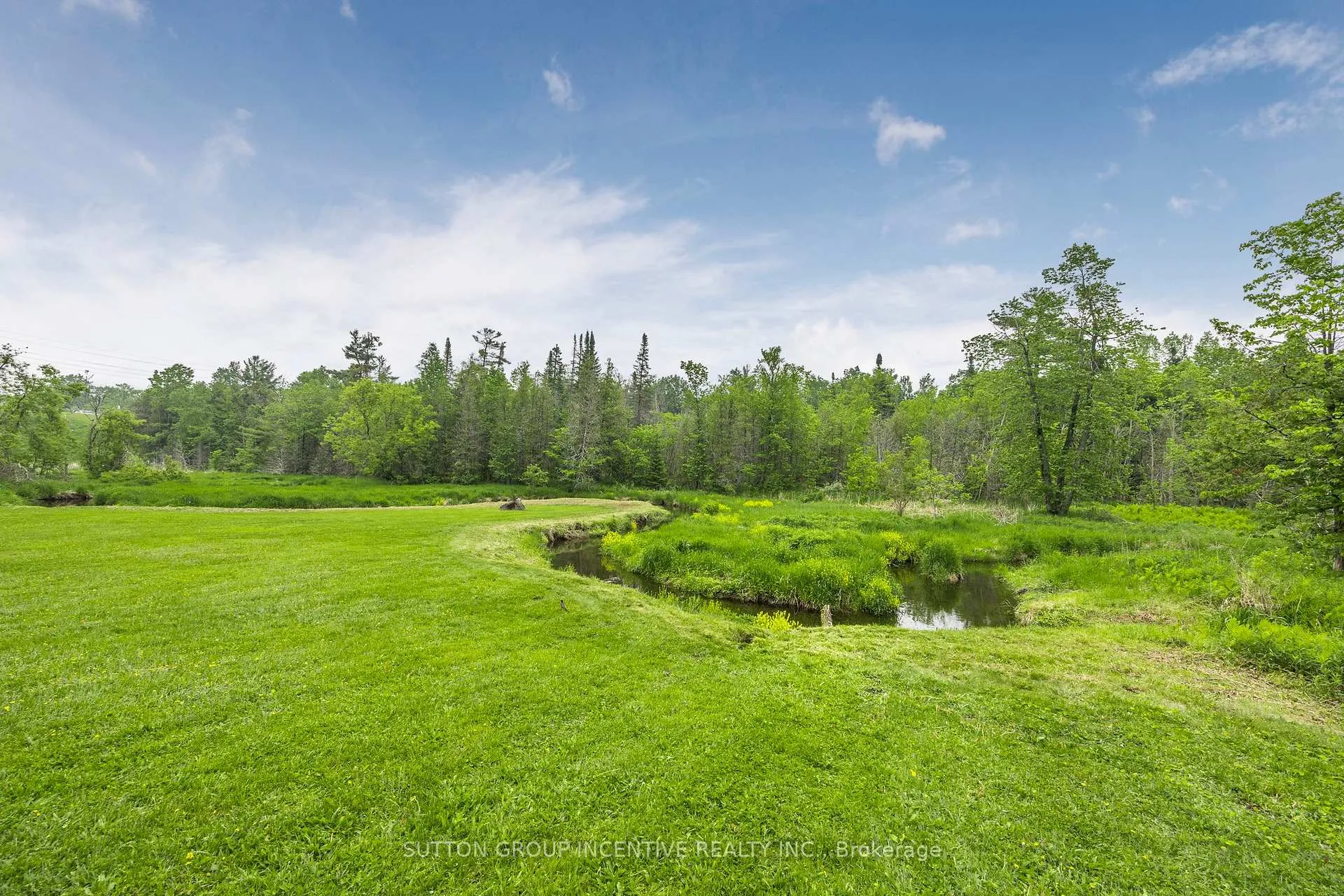 Photo 12 of 214 Hickory Lane, Barrie, Bayshore — HOMEH