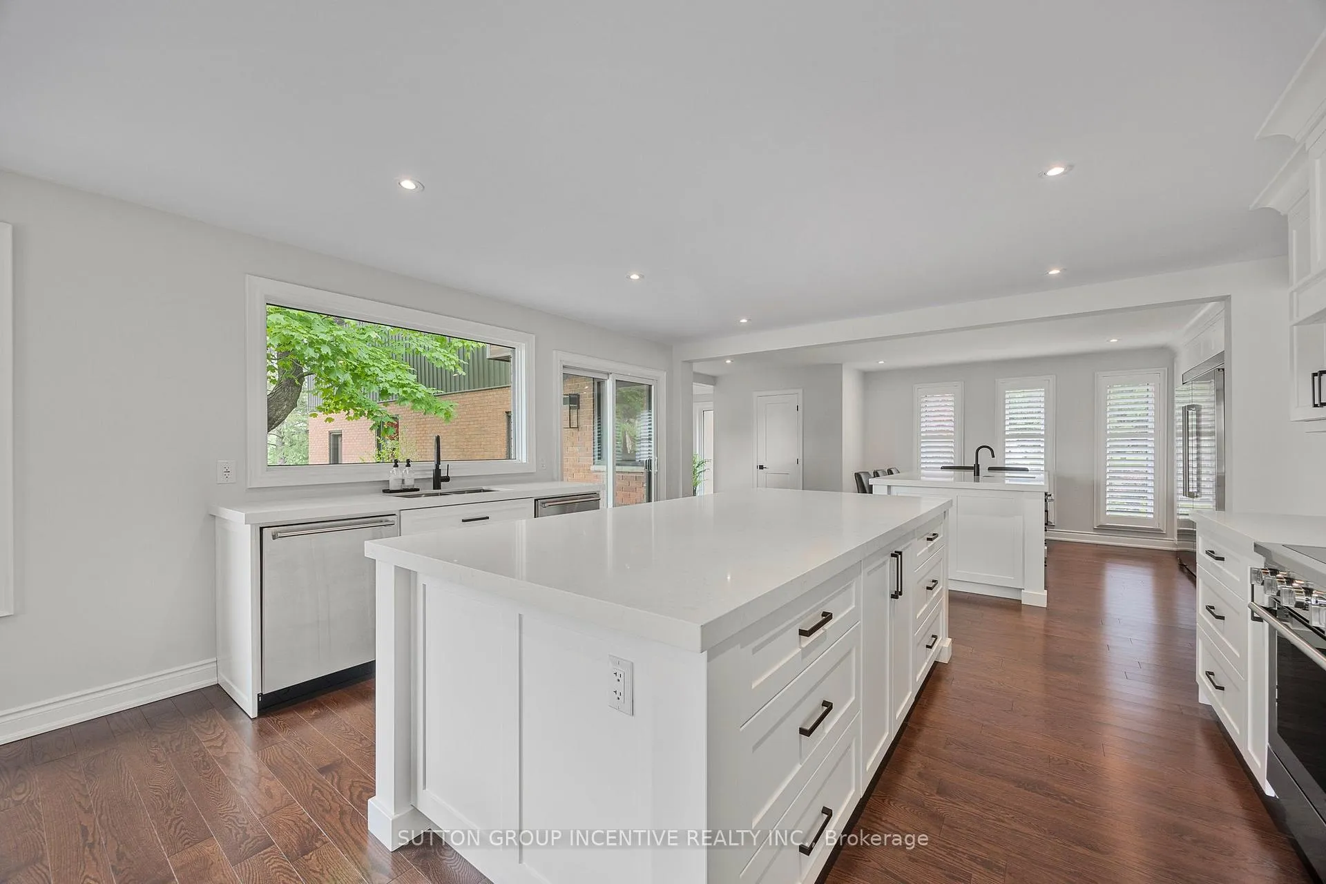 Photo 15 of 214 Hickory Lane, Barrie, Bayshore — HOMEH