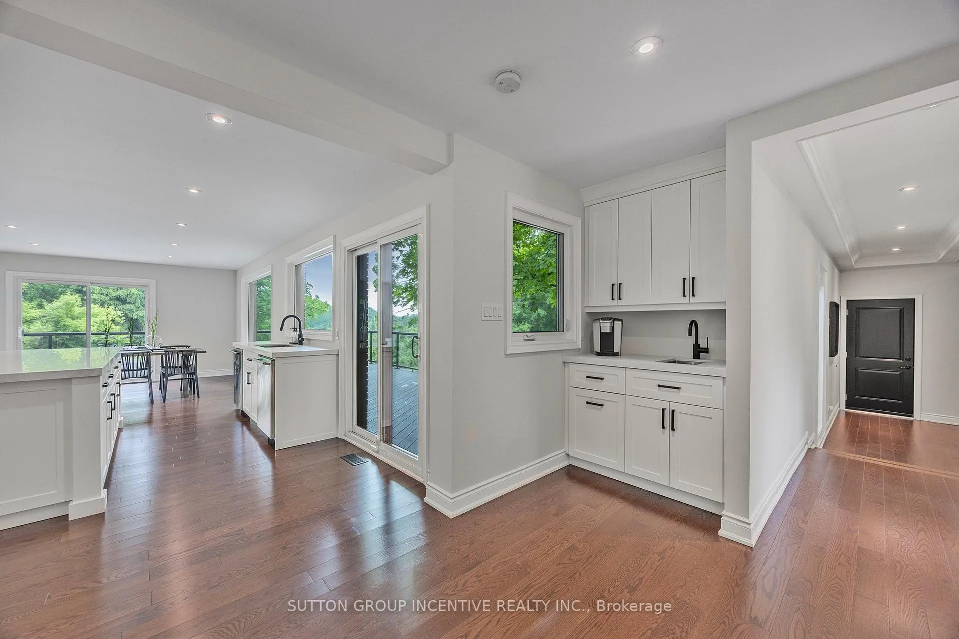 Photo 18 of 214 Hickory Lane, Barrie, Bayshore — HOMEH