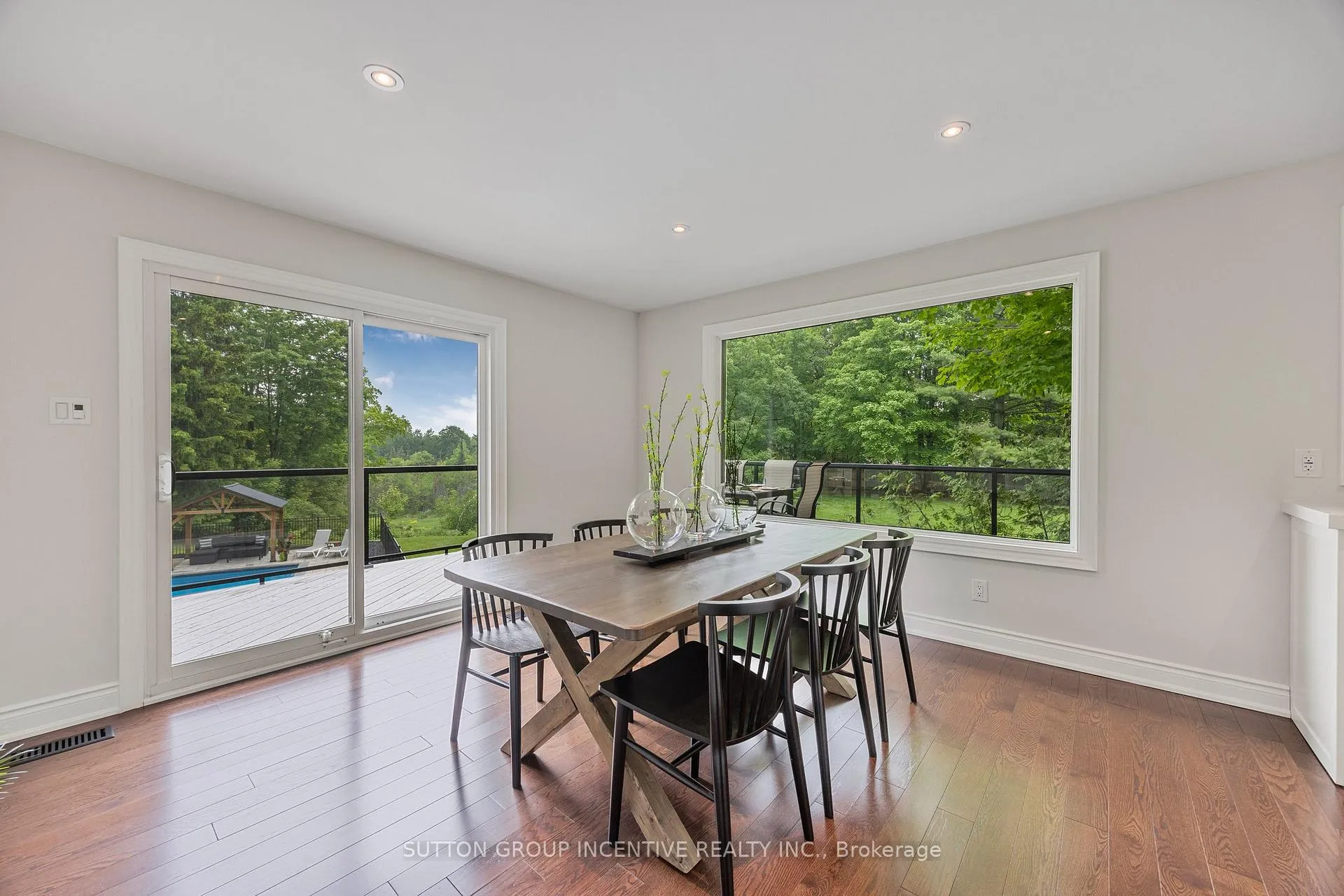 Photo 23 of 214 Hickory Lane, Barrie, Bayshore — HOMEH