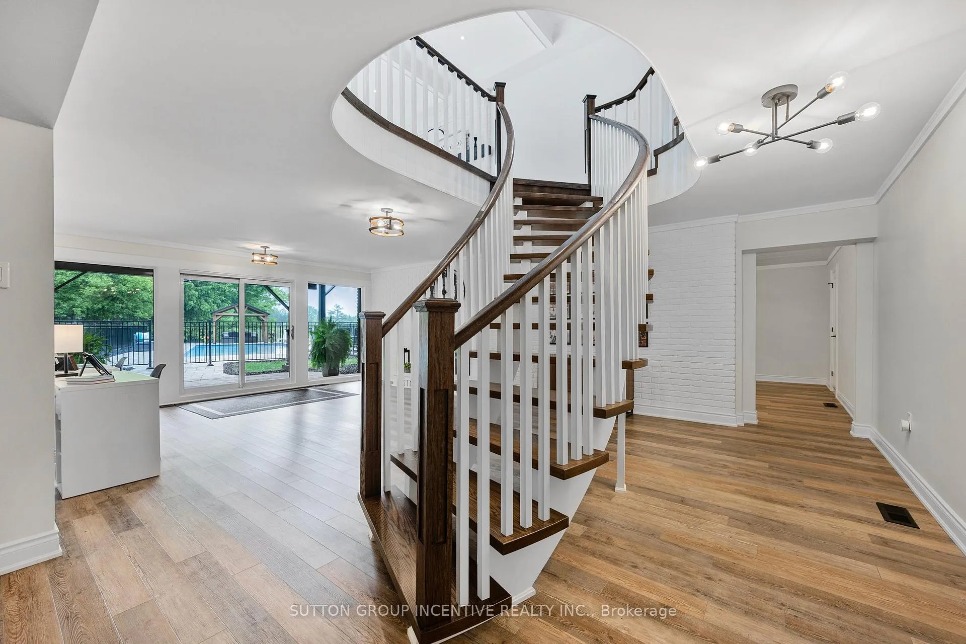 Photo 34 of 214 Hickory Lane, Barrie, Bayshore — HOMEH