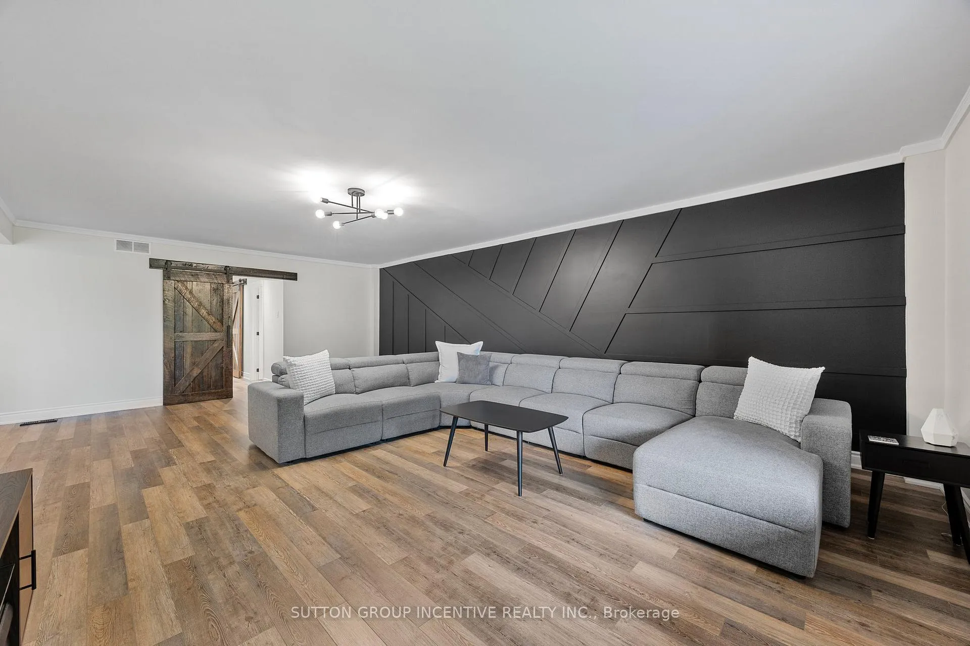 Photo 38 of 214 Hickory Lane, Barrie, Bayshore — HOMEH