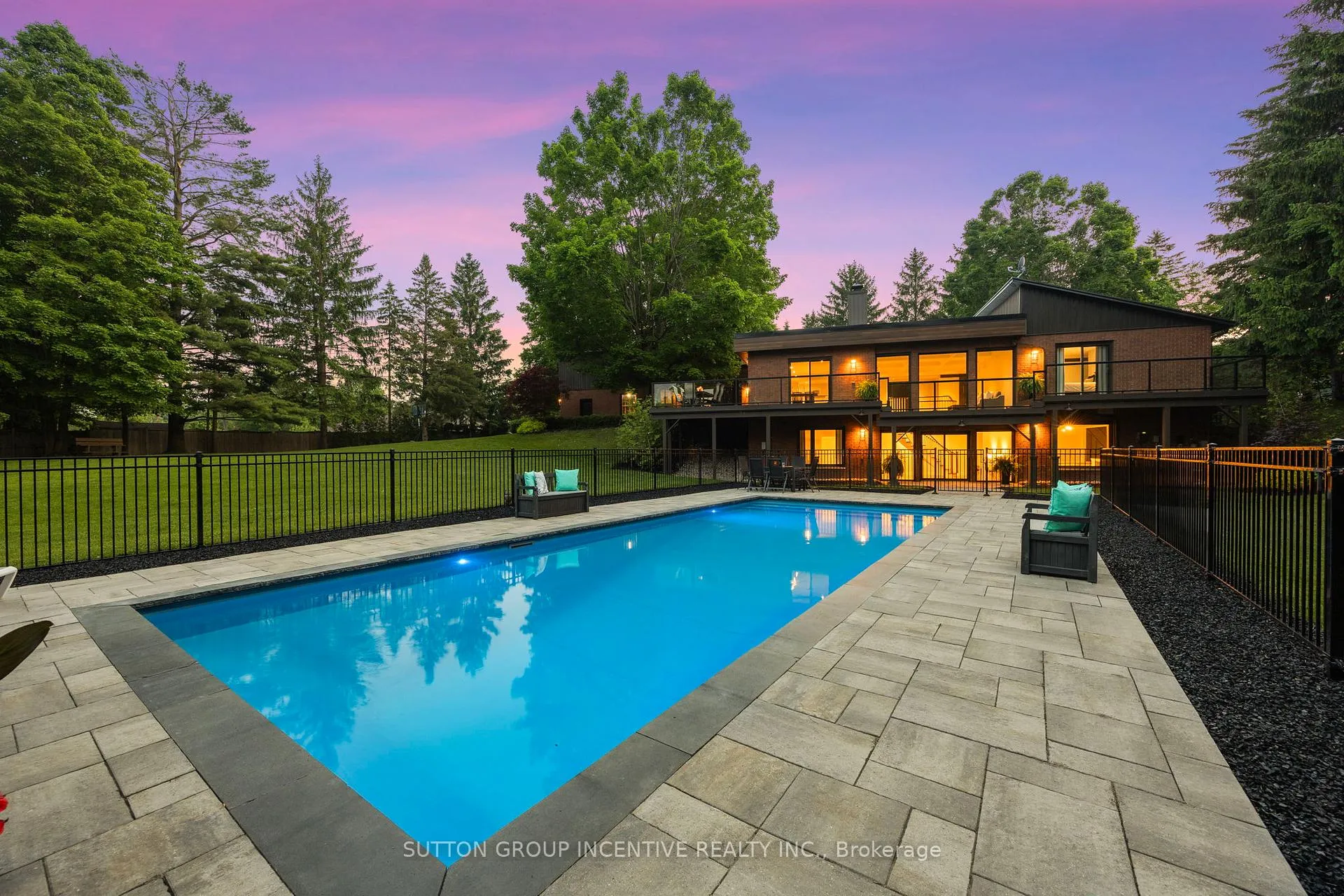 Photo 43 of 214 Hickory Lane, Barrie, Bayshore — HOMEH