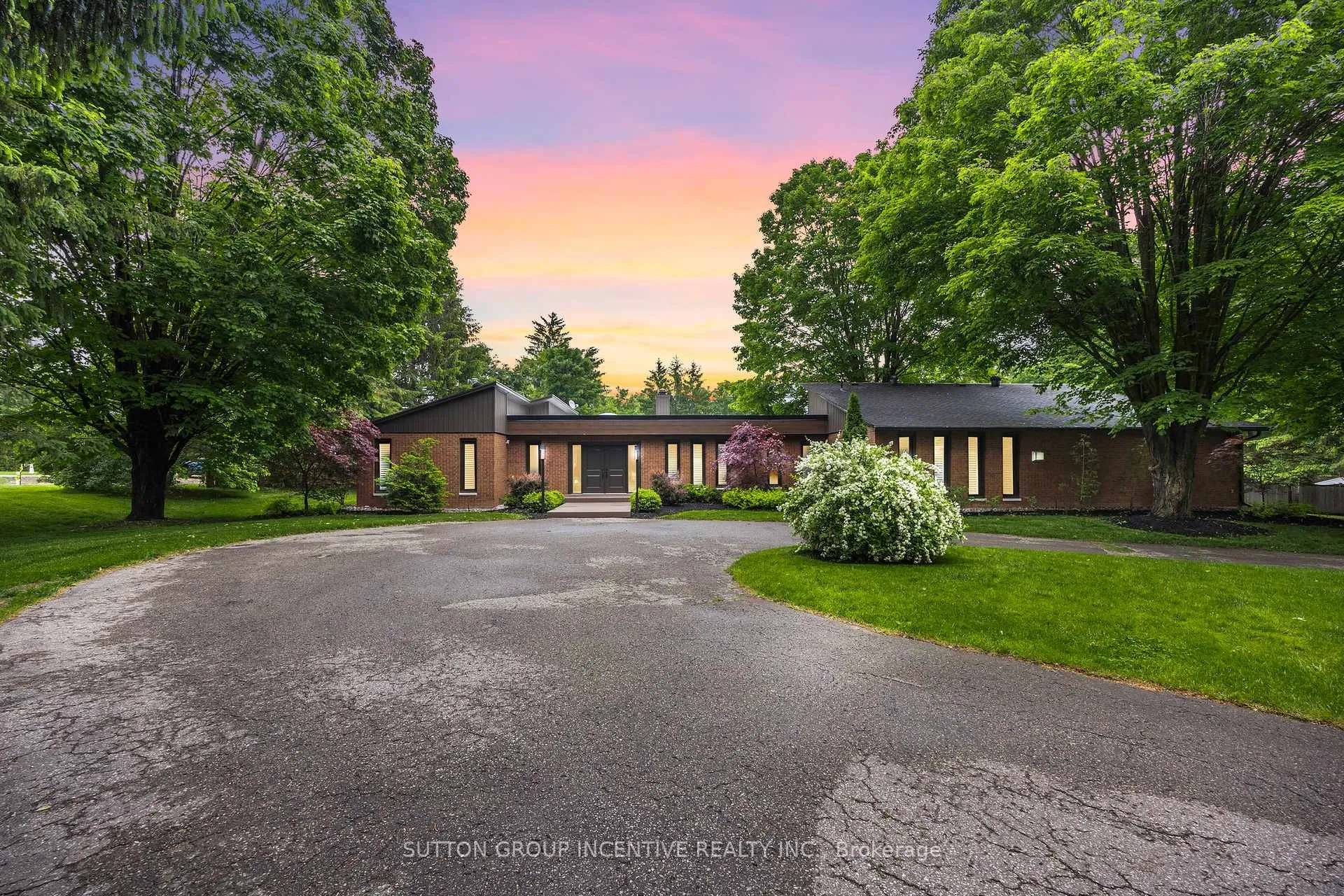 Photo 49 of 214 Hickory Lane, Barrie, Bayshore — HOMEH