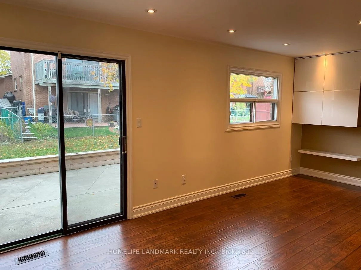 Photo 2 of Unit Gr & Bsmt, 337 Glen Shields Avenue, Vaughan, Glen Shields — HOMEH