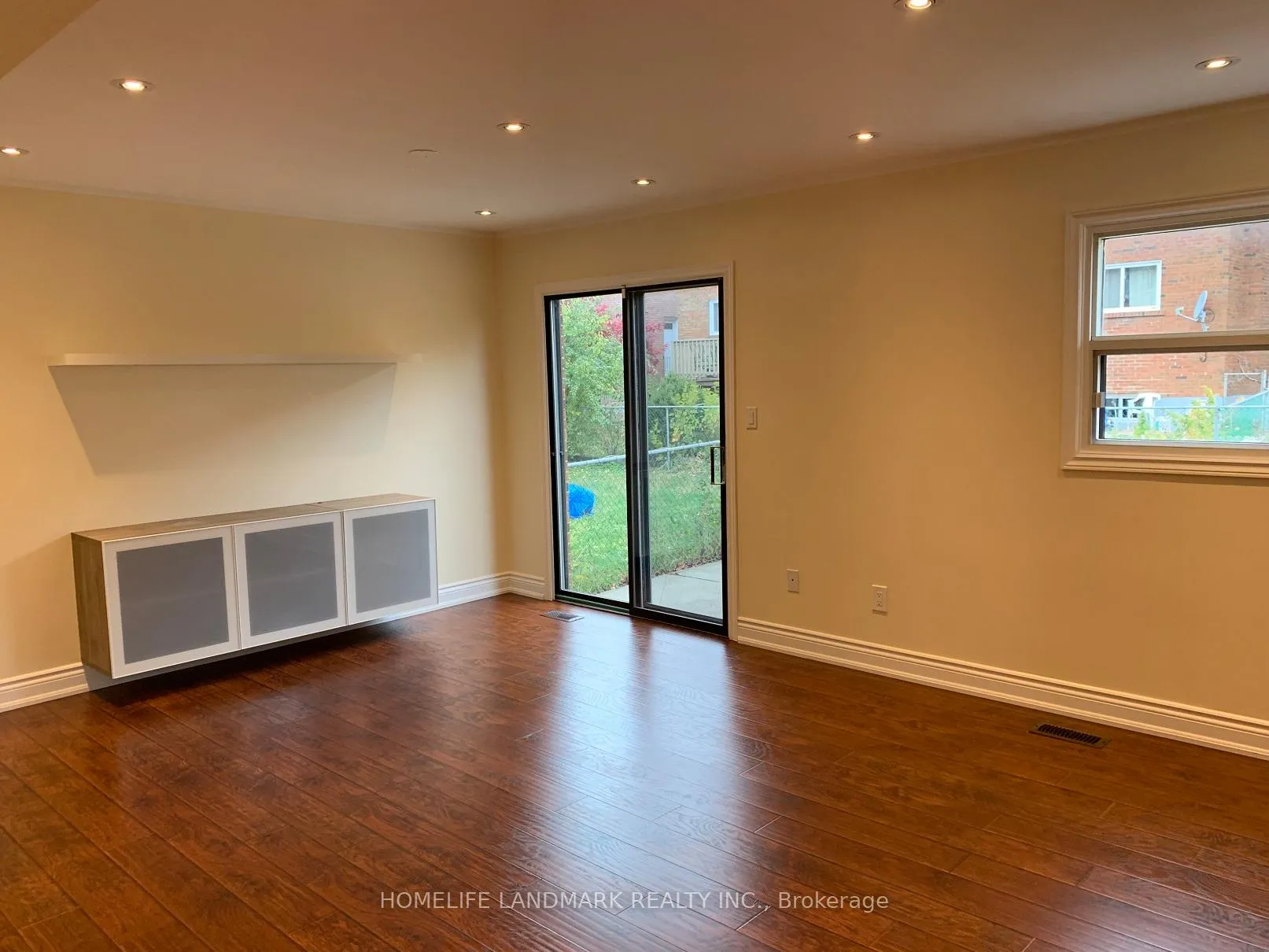 Photo 3 of Unit Gr & Bsmt, 337 Glen Shields Avenue, Vaughan, Glen Shields — HOMEH