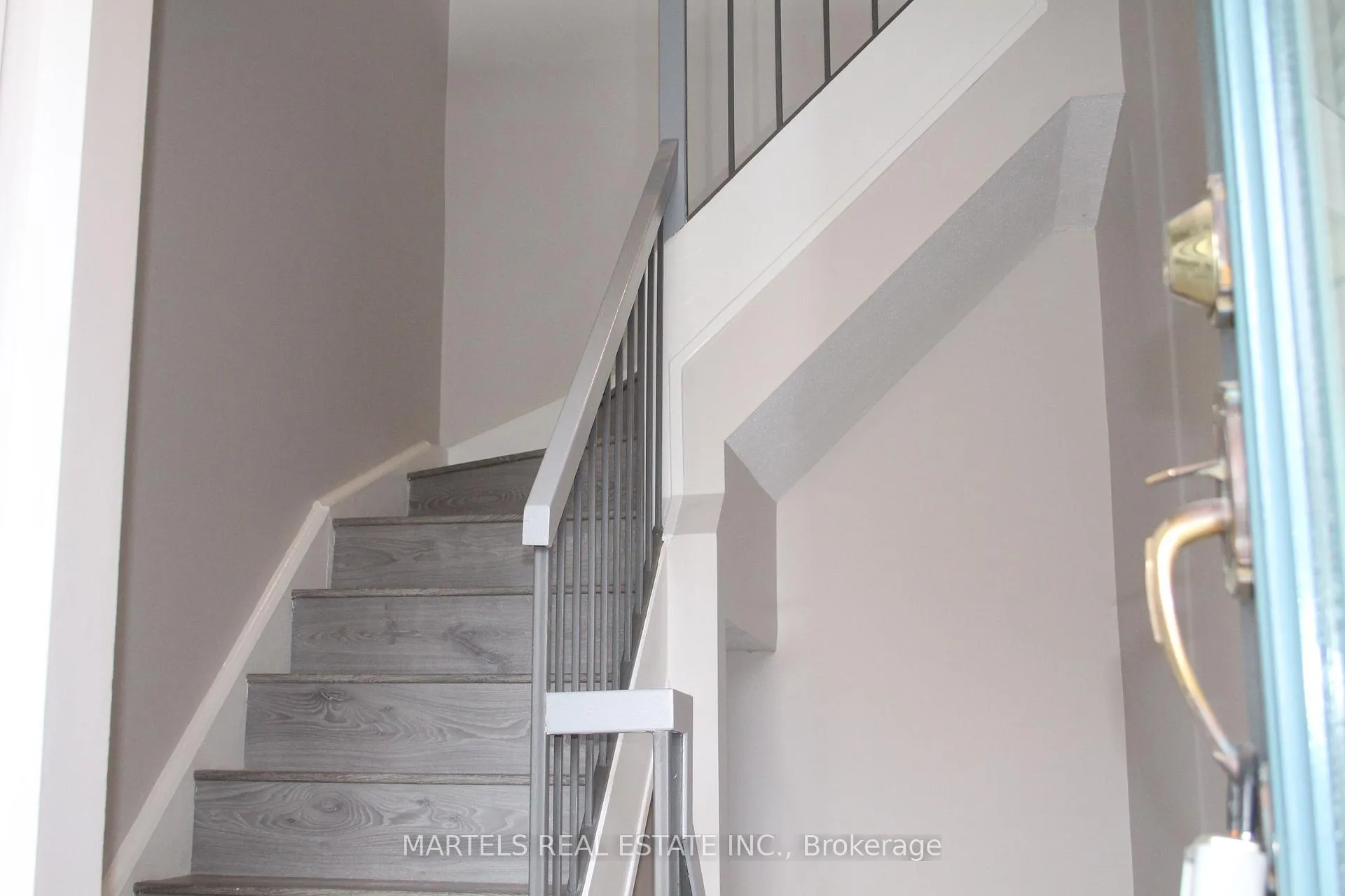 Photo 2 of Unit 203, 1768 Marsala Crescent, Ottawa, Fallingbrook/Pineridge — HOMEH