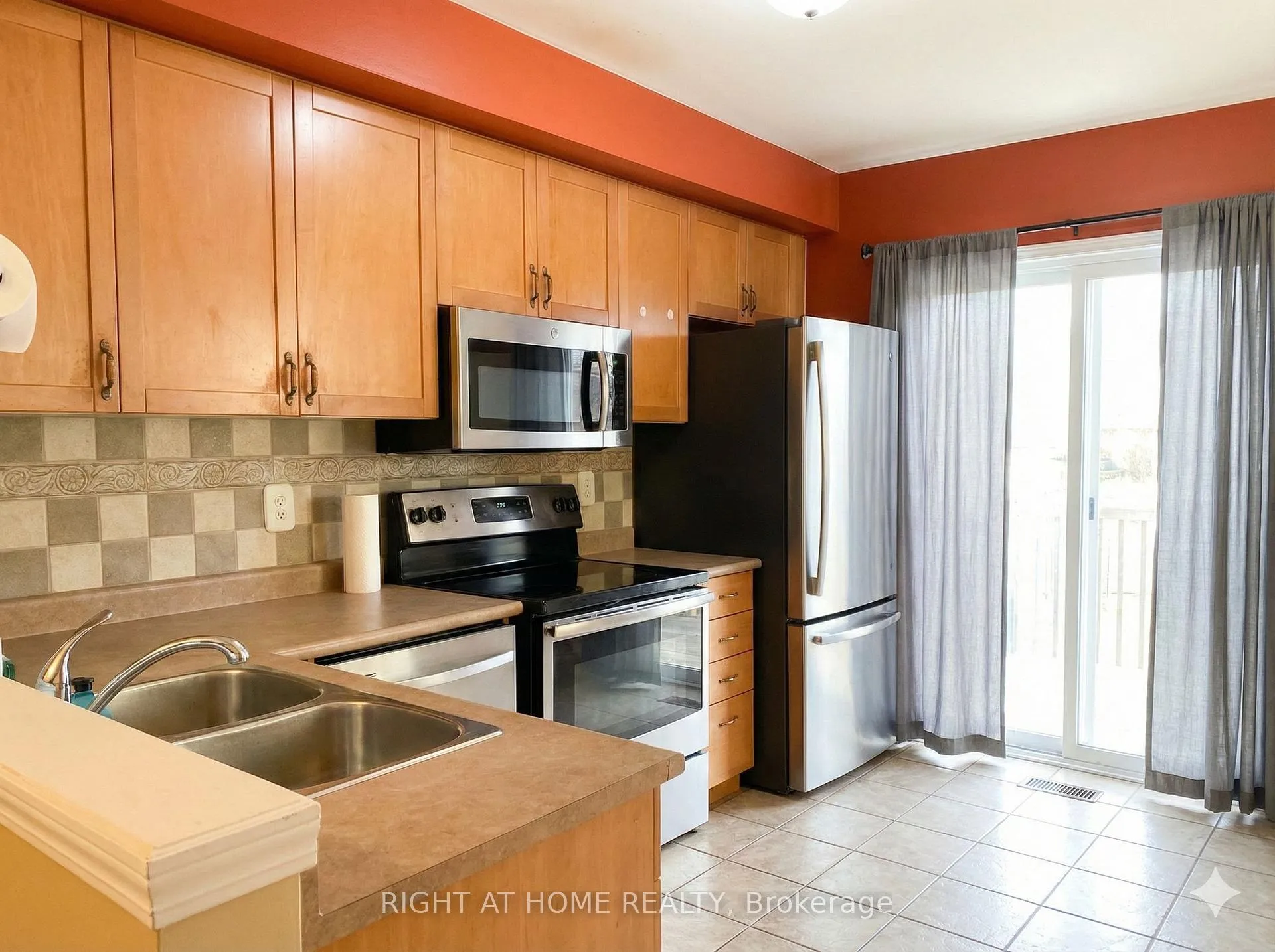 Photo 2 of Unit 97, 1775 Valley Farm Road, Pickering, Town Centre — HOMEH