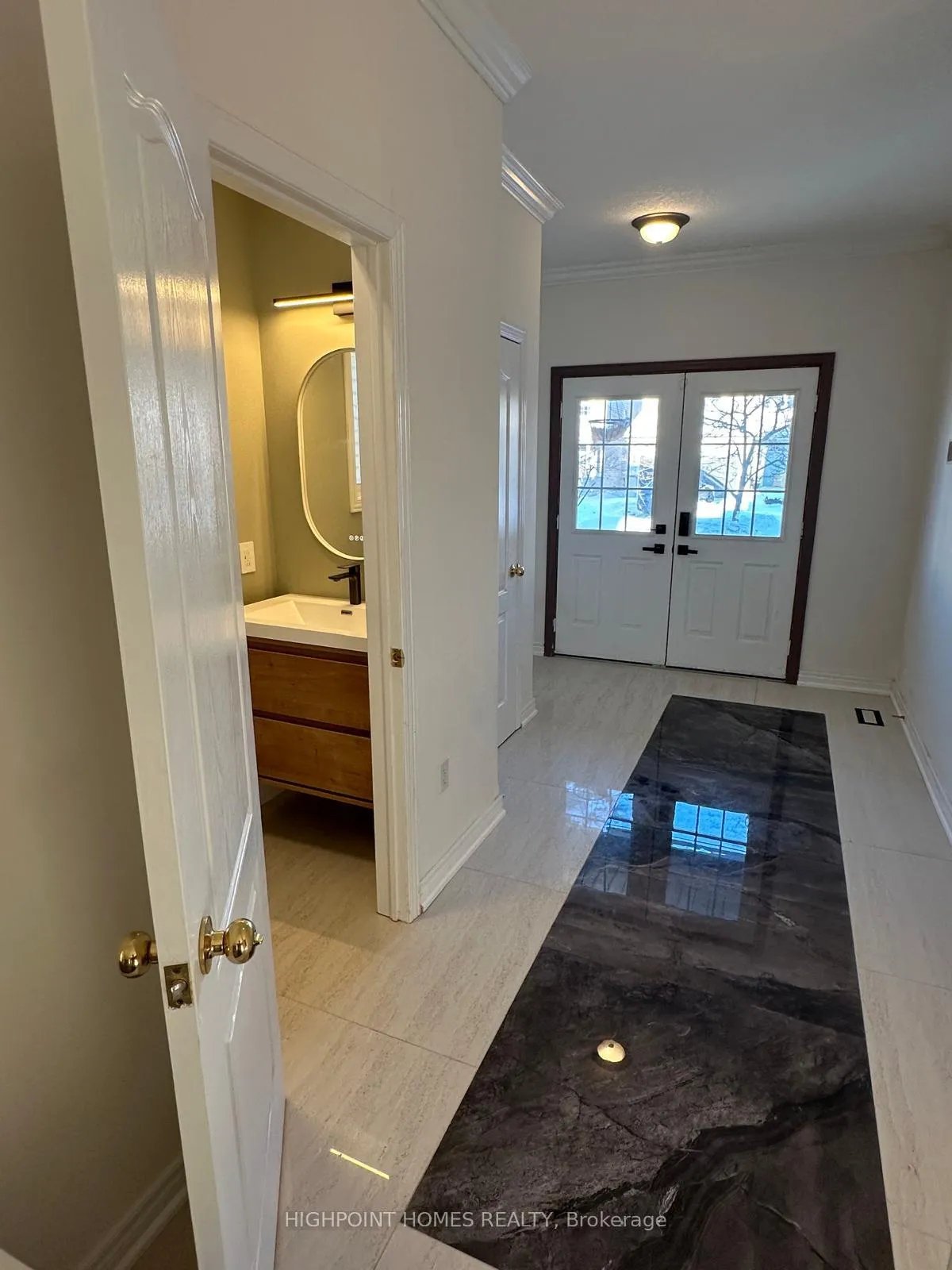 Photo 3 of Unit Room 3, 770 Brandenburg Boulevard, Waterloo, Upper Beechwood — HOMEH