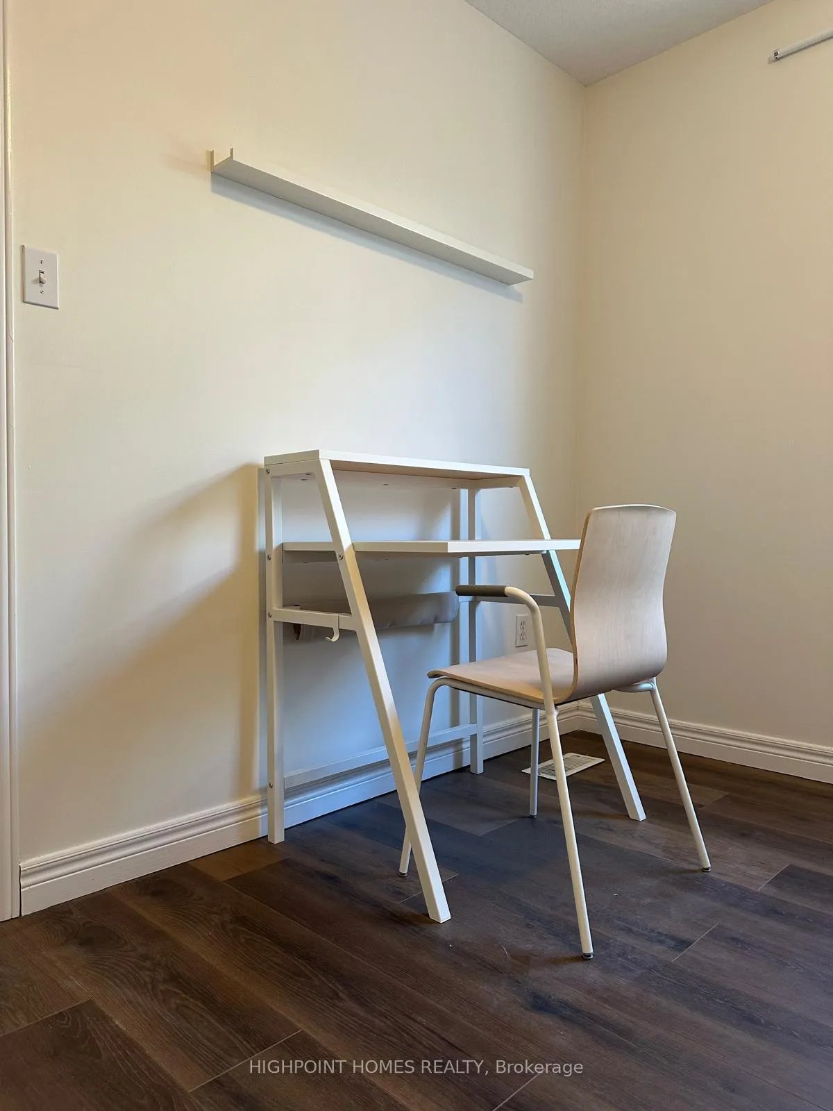Photo 19 of Unit Room 3, 770 Brandenburg Boulevard, Waterloo, Upper Beechwood — HOMEH