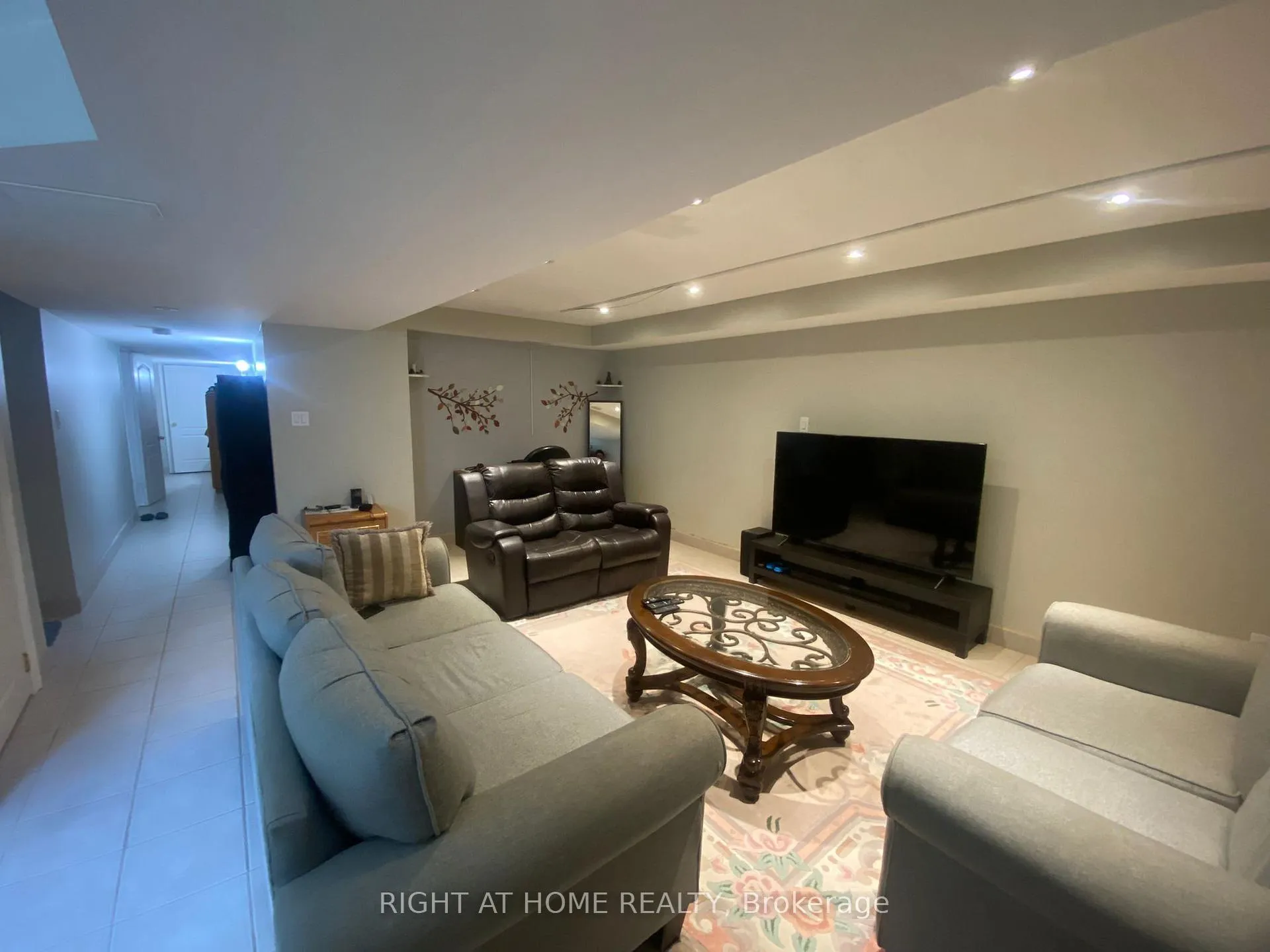 Photo 20 of 158 Hollywood hill Circle, Vaughan, Vellore Village — HOMEH
