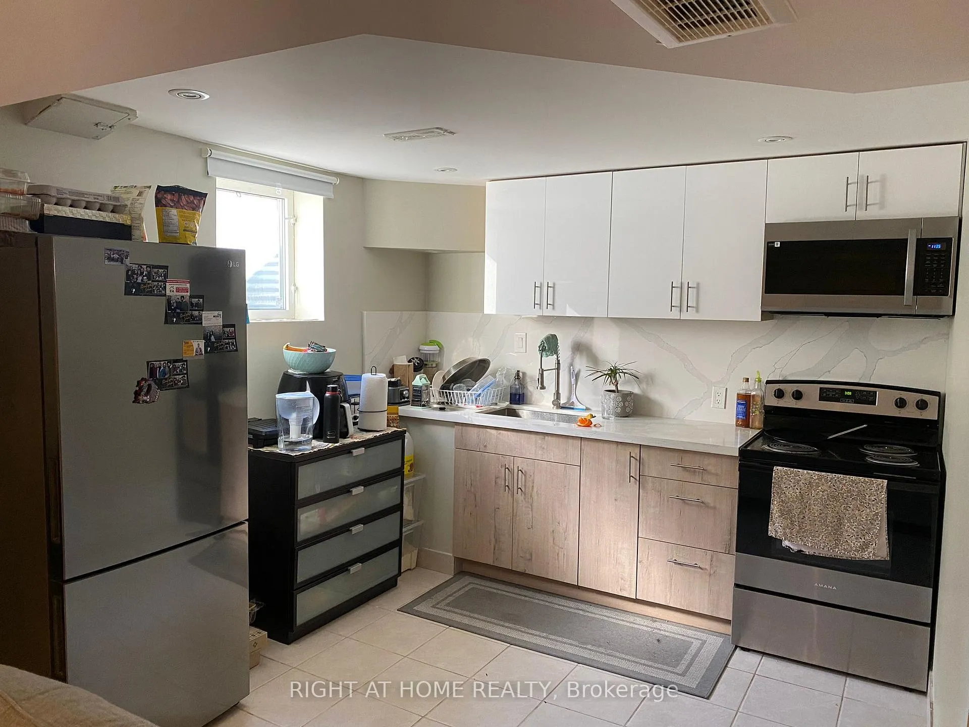 Photo 21 of 158 Hollywood hill Circle, Vaughan, Vellore Village — HOMEH