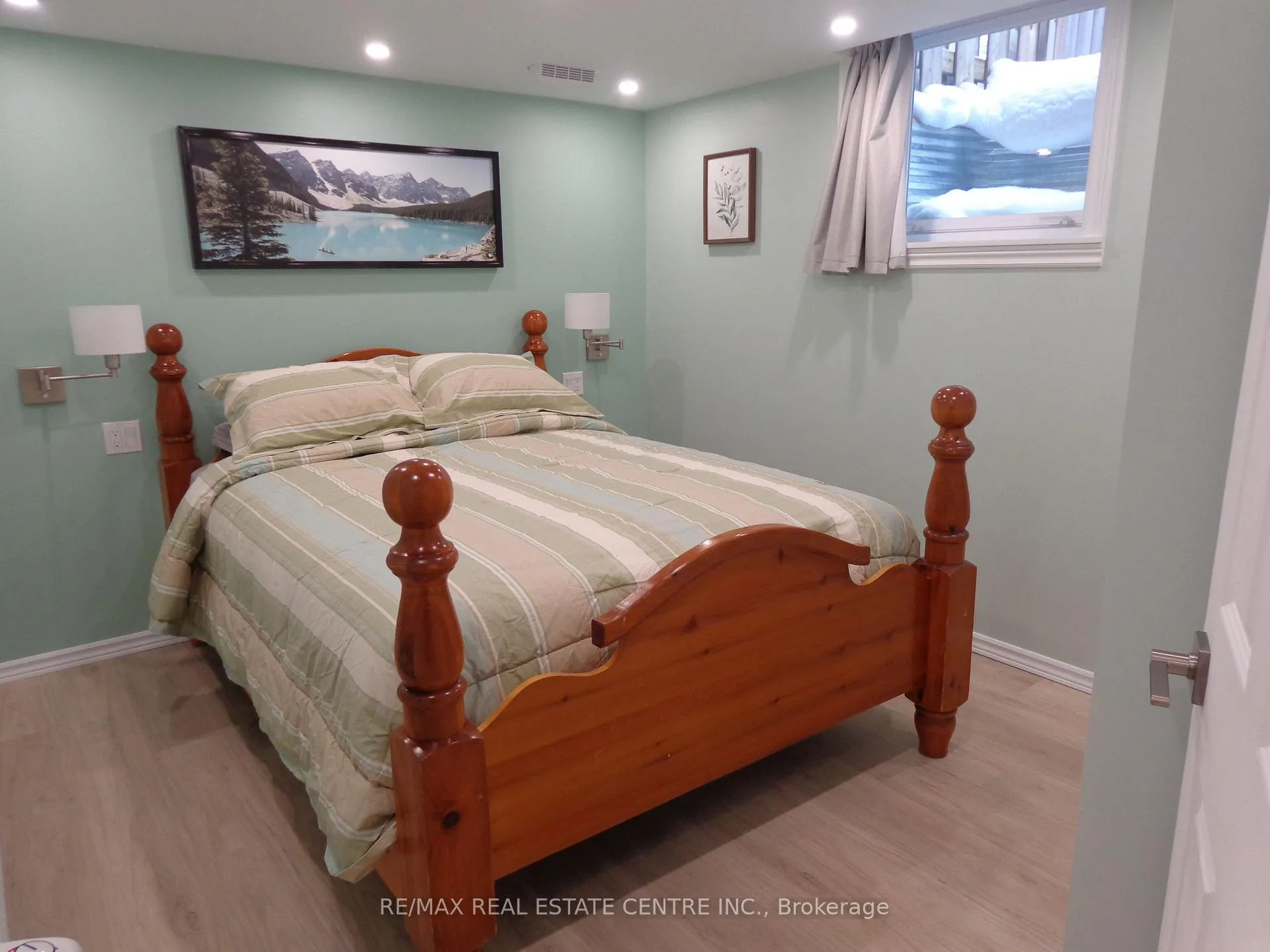 Photo 5 of 76 Lynch Circle, Guelph, Pineridge/Westminster Woods — HOMEH