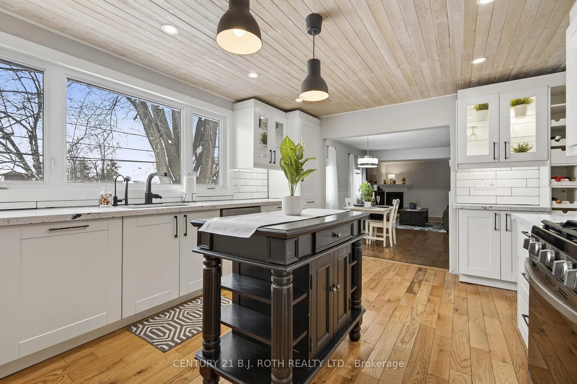 Photo 8 of 860 Adams Road, Innisfil, Alcona — HOMEH
