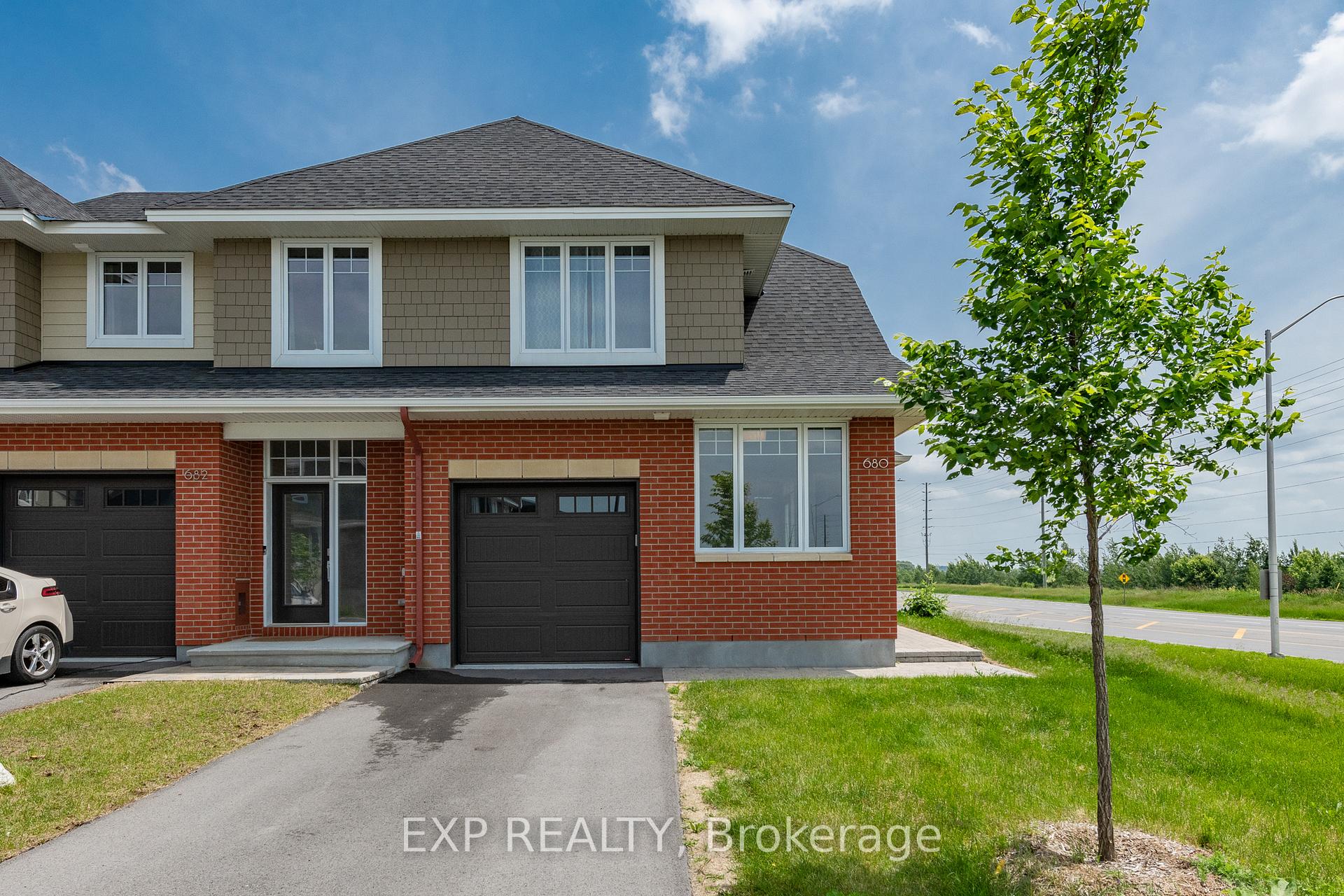 Photo 1 of 680 Gabriola Way, Ottawa, Kanata - Kanata Lakes/Heritage Hills — HOMEH