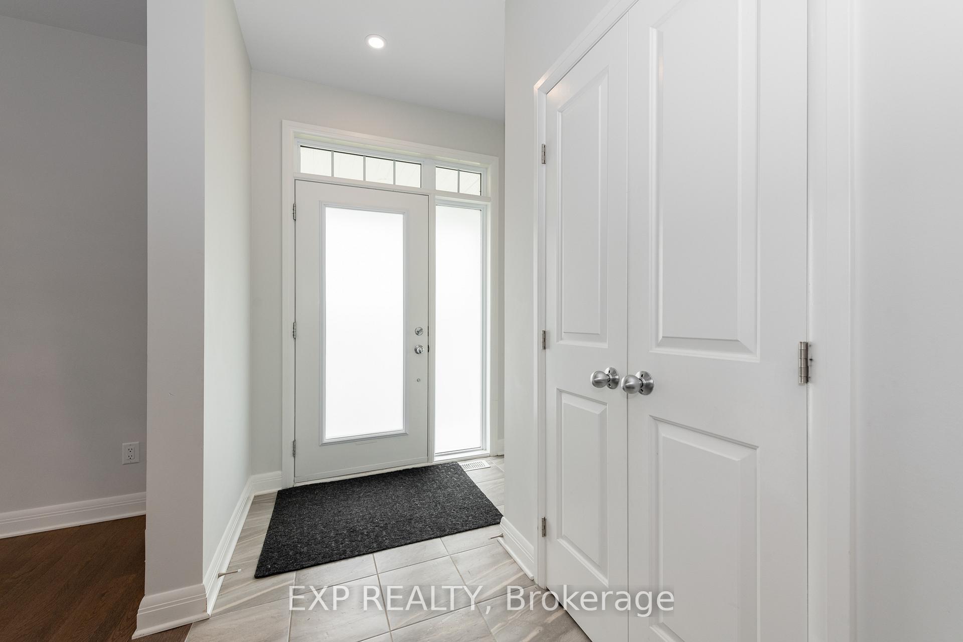 Photo 4 of 680 Gabriola Way, Ottawa, Kanata - Kanata Lakes/Heritage Hills — HOMEH