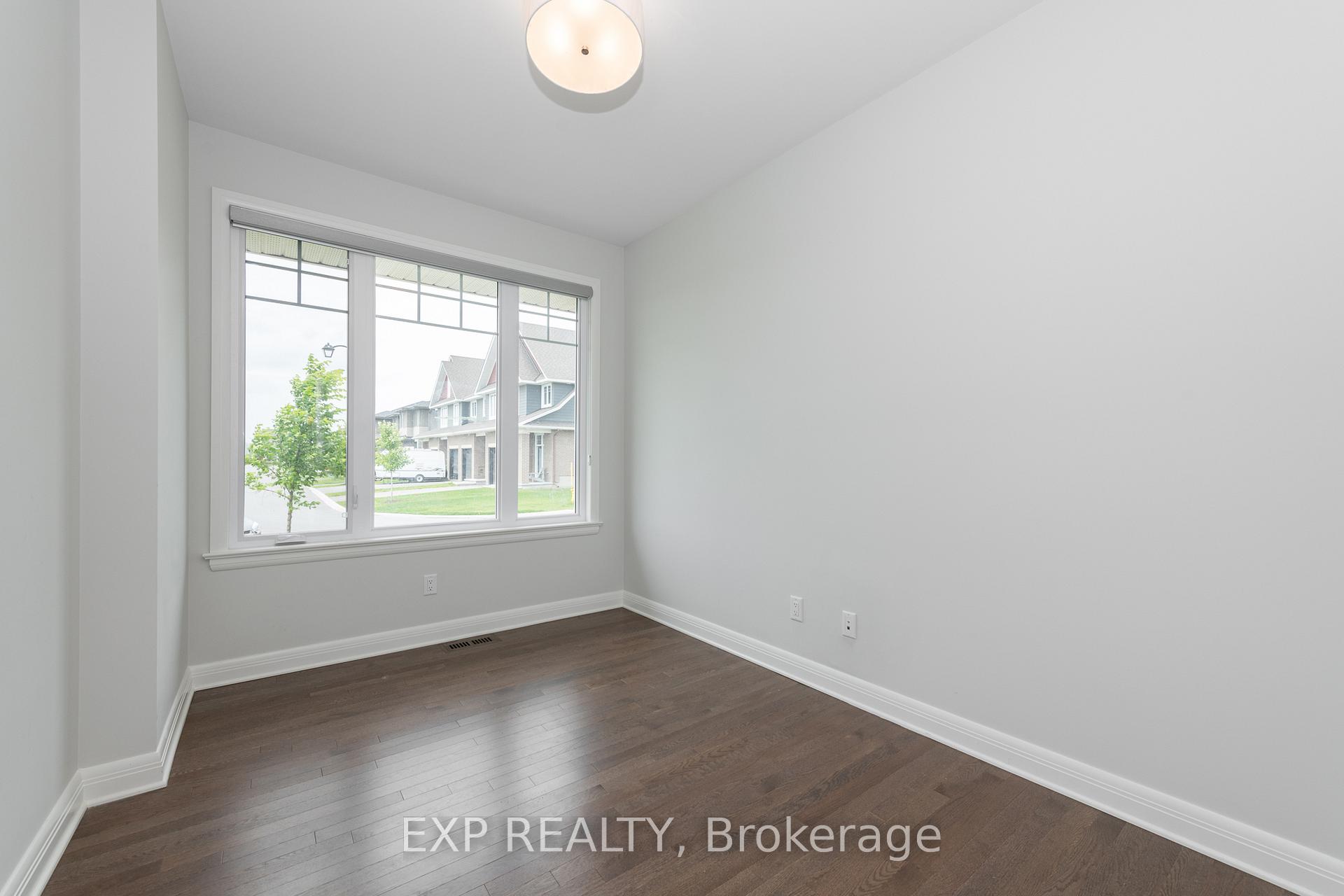 Photo 5 of 680 Gabriola Way, Ottawa, Kanata - Kanata Lakes/Heritage Hills — HOMEH