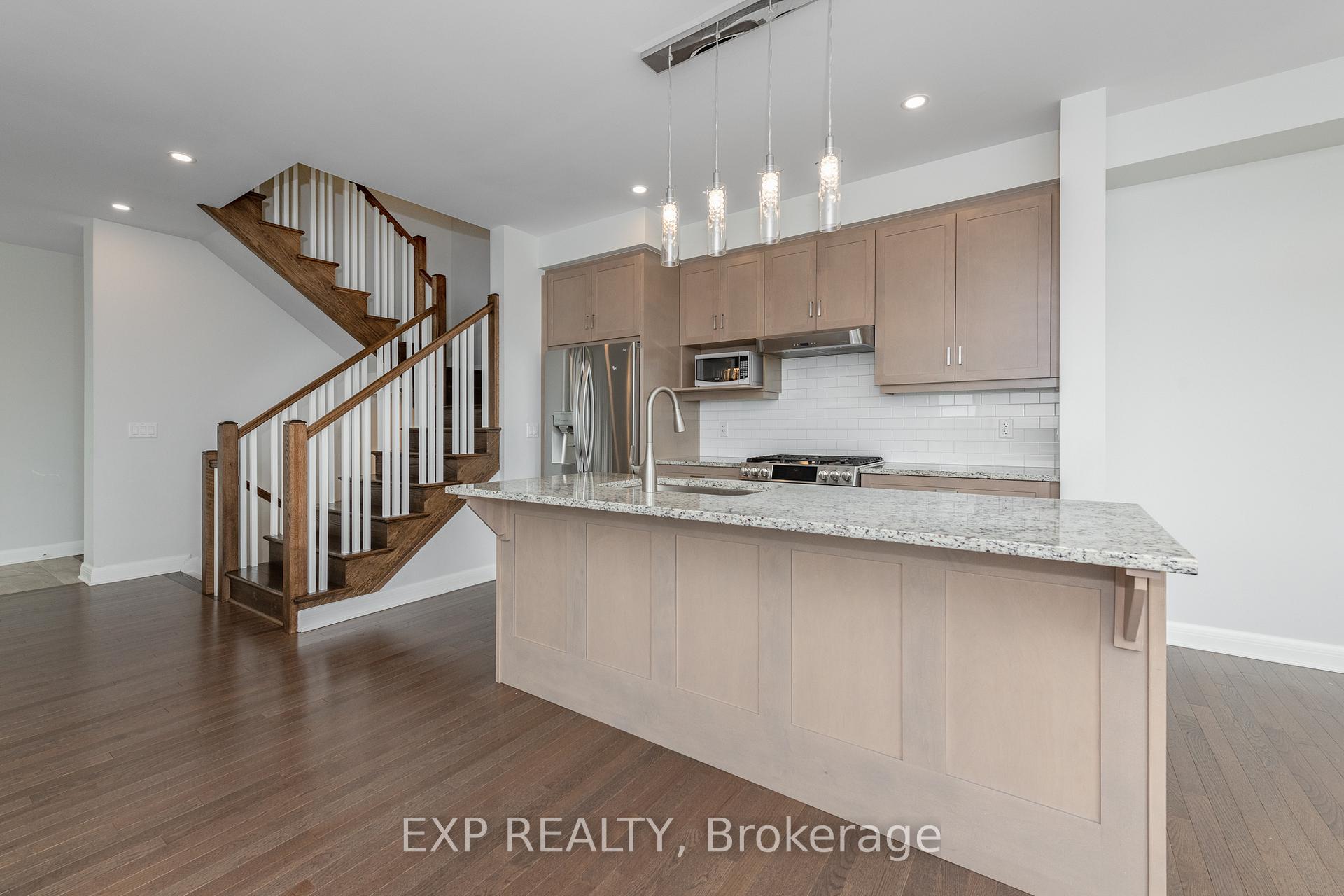 Photo 10 of 680 Gabriola Way, Ottawa, Kanata - Kanata Lakes/Heritage Hills — HOMEH