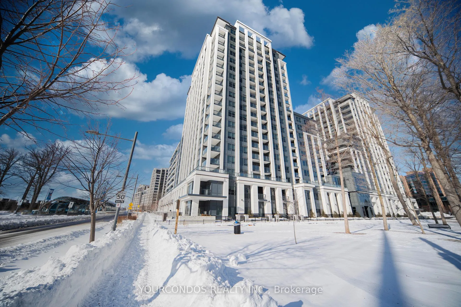 Photo 1 of Unit 612, 8 Cedarland Drive, Markham, Unionville — HOMEH