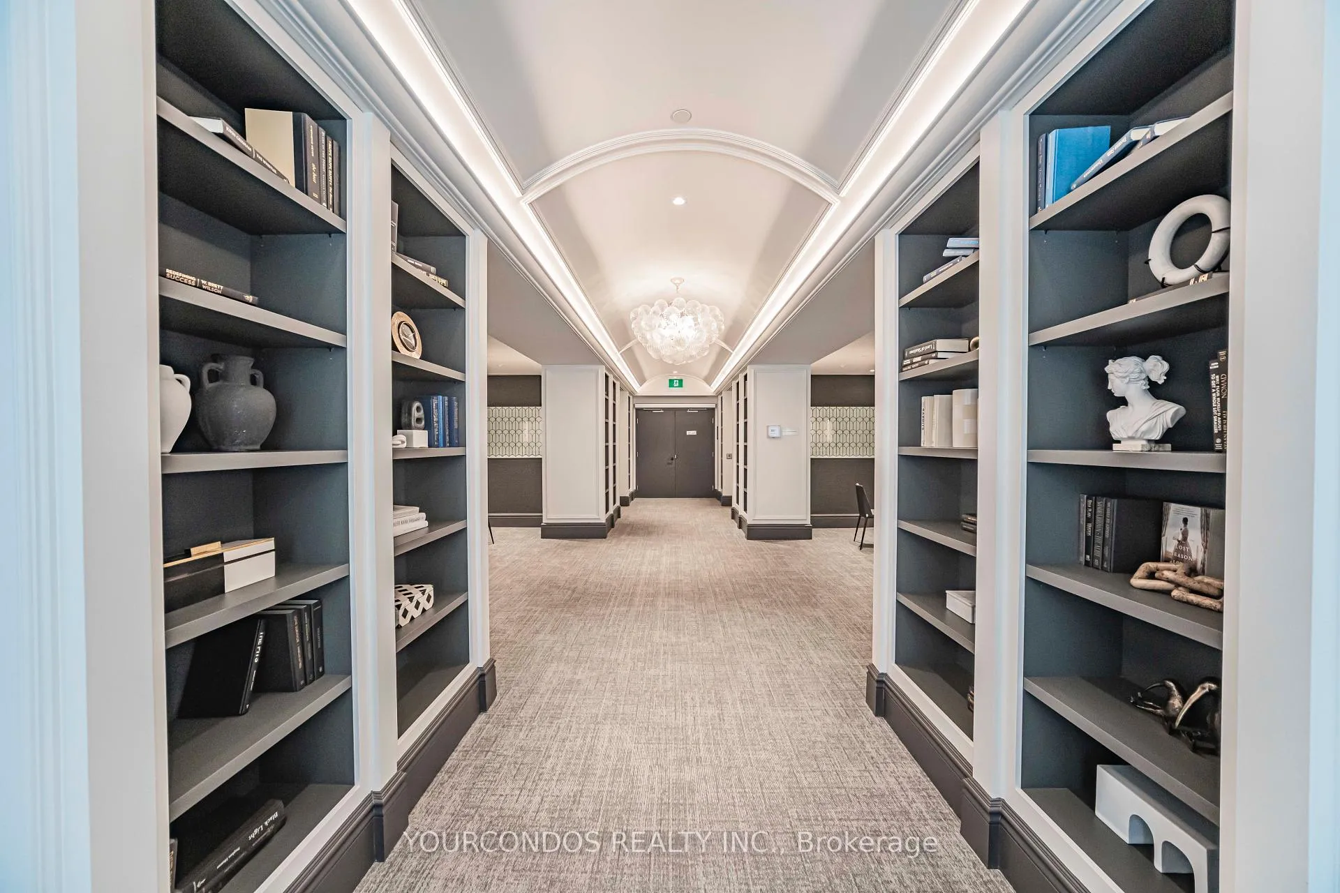 Photo 9 of Unit 612, 8 Cedarland Drive, Markham, Unionville — HOMEH