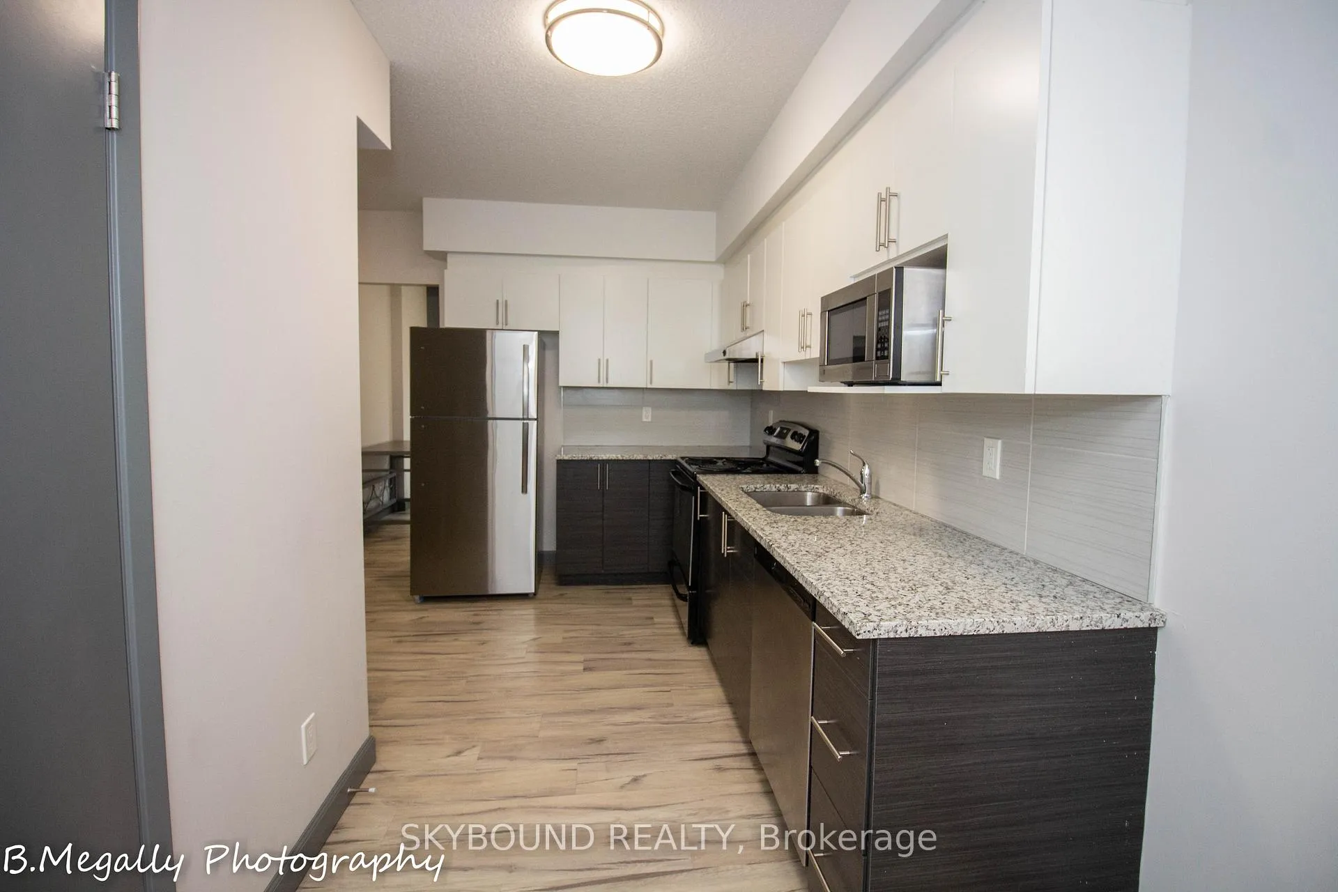 Photo 4 of Unit 2312, 258B Sunview Street, Waterloo, Beechwood/University — HOMEH