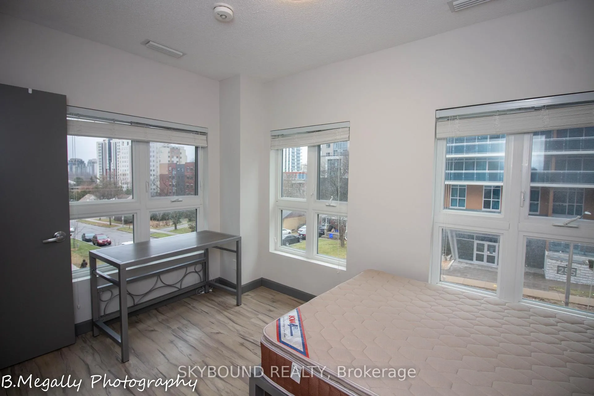 Photo 8 of Unit 2312, 258B Sunview Street, Waterloo, Beechwood/University — HOMEH