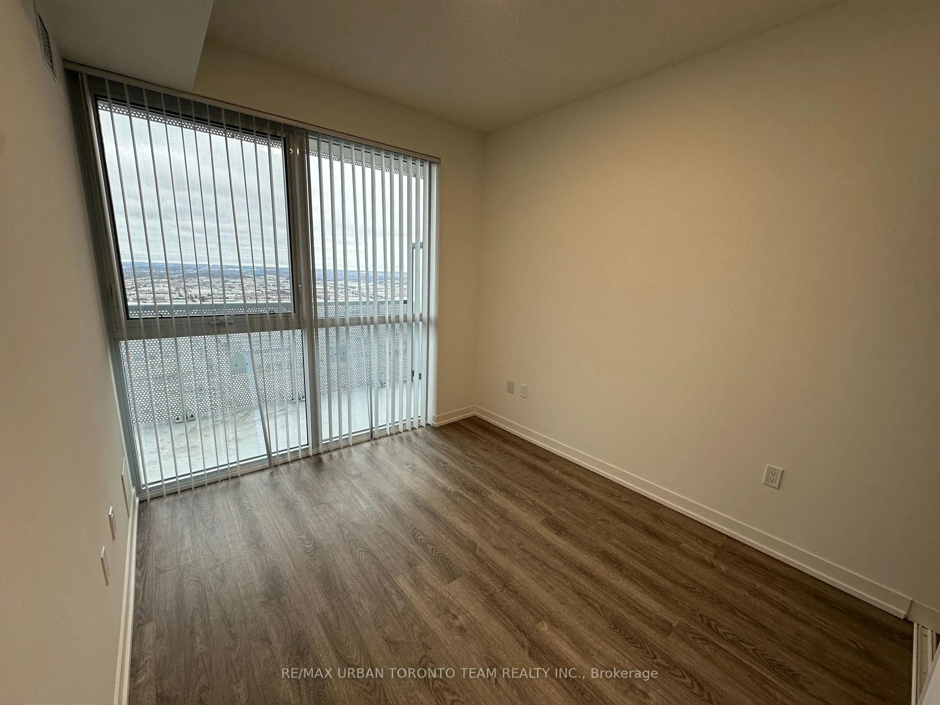 Photo 10 of Unit 5205, 8 Interchange Way, Vaughan, Vaughan Corporate Centre — HOMEH