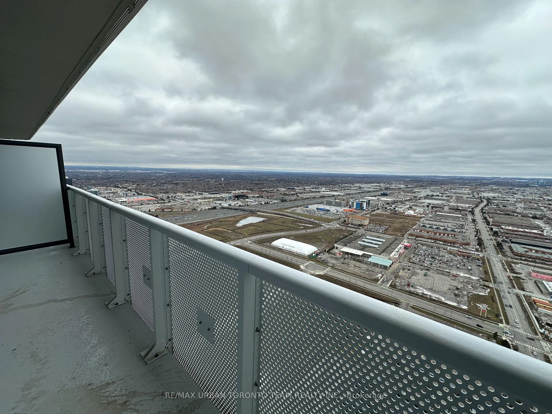 Photo 14 of Unit 5205, 8 Interchange Way, Vaughan, Vaughan Corporate Centre — HOMEH