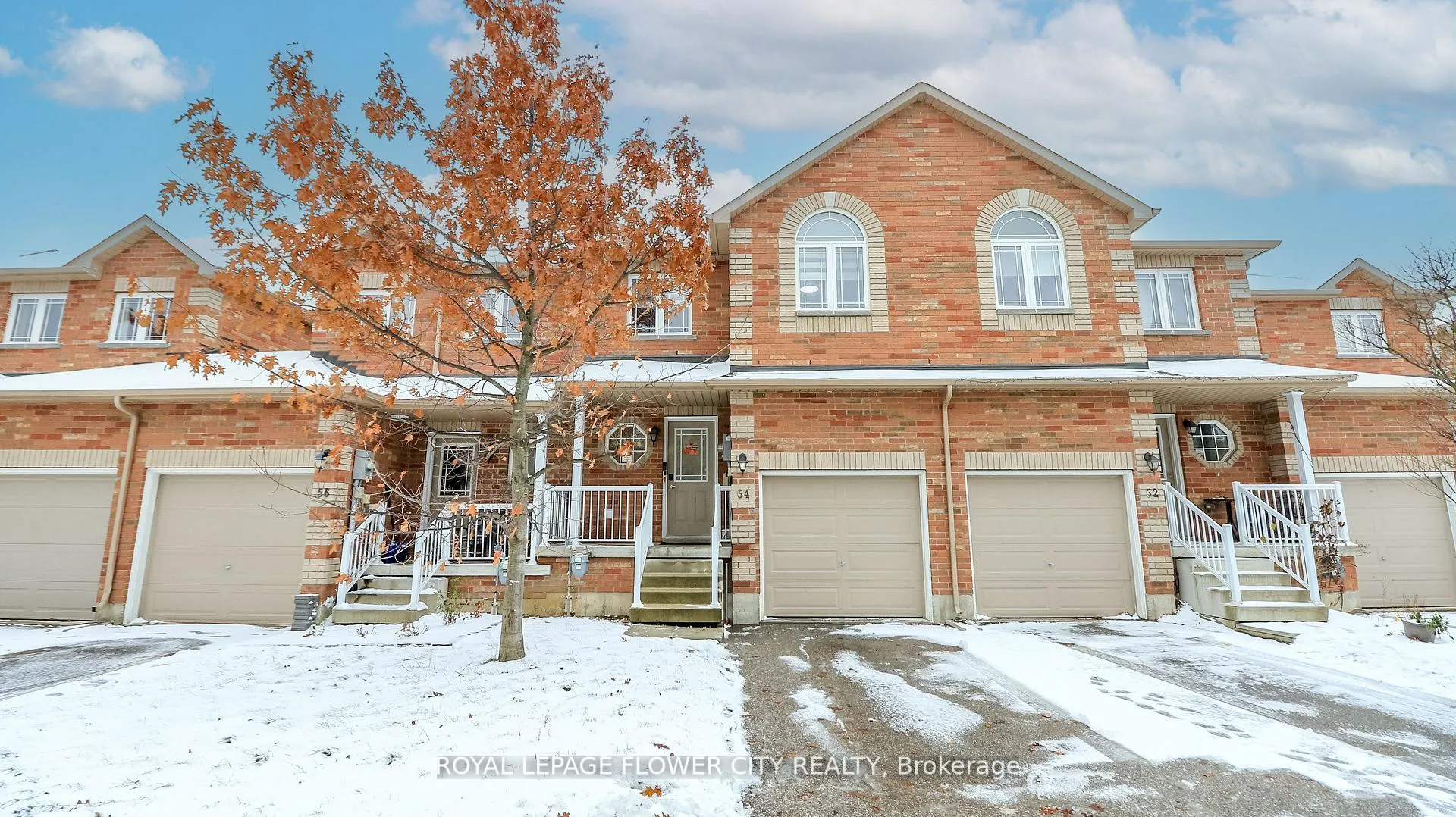 Front of Unit 72, 54 Southwoods Crescent