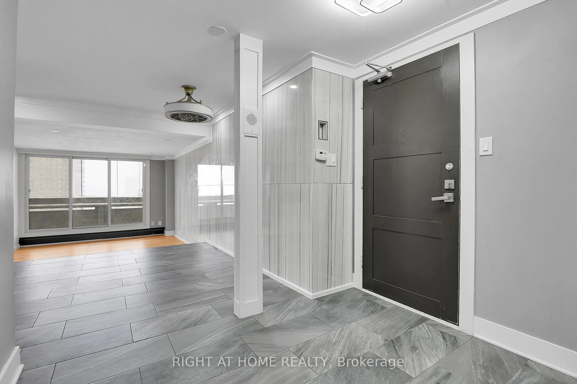 Photo 6 of Unit 1406, 1171 Ambleside Drive, Ottawa, Woodroffe — HOMEH